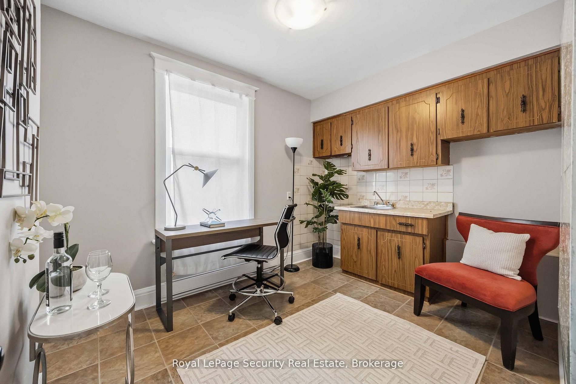 667 Ossington Avenue Property Photo 23