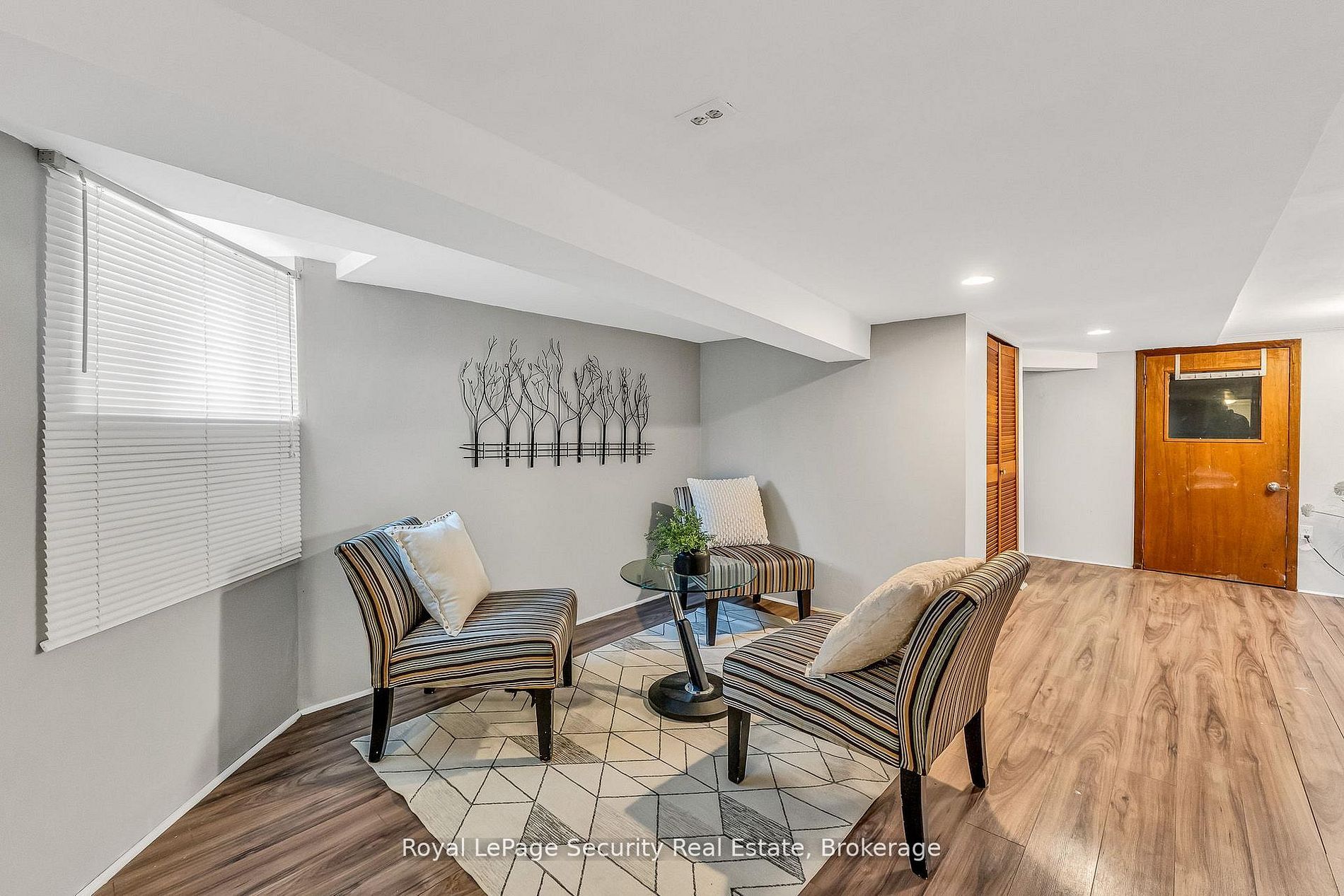 667 Ossington Avenue Property Photo 37