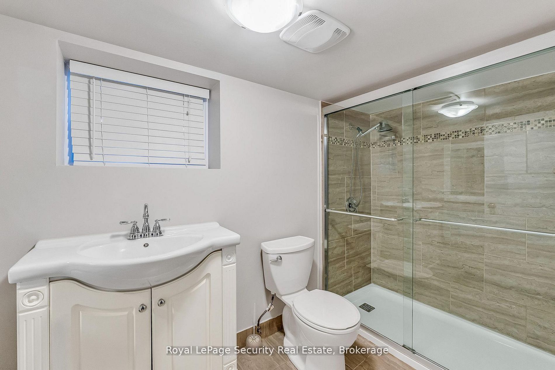 667 Ossington Avenue Property Photo 40