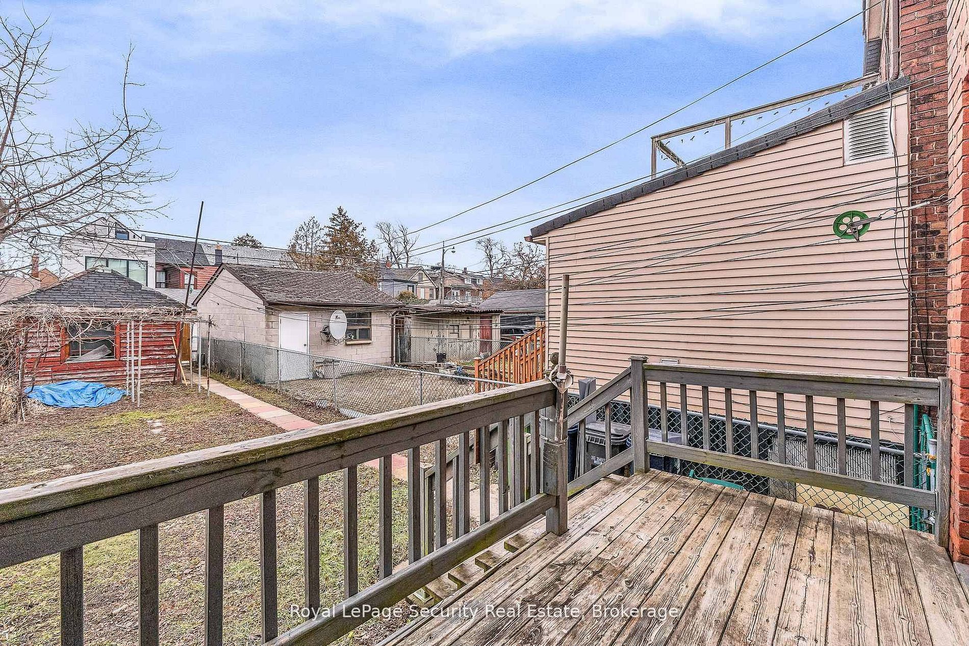 667 Ossington Avenue Property Photo 43