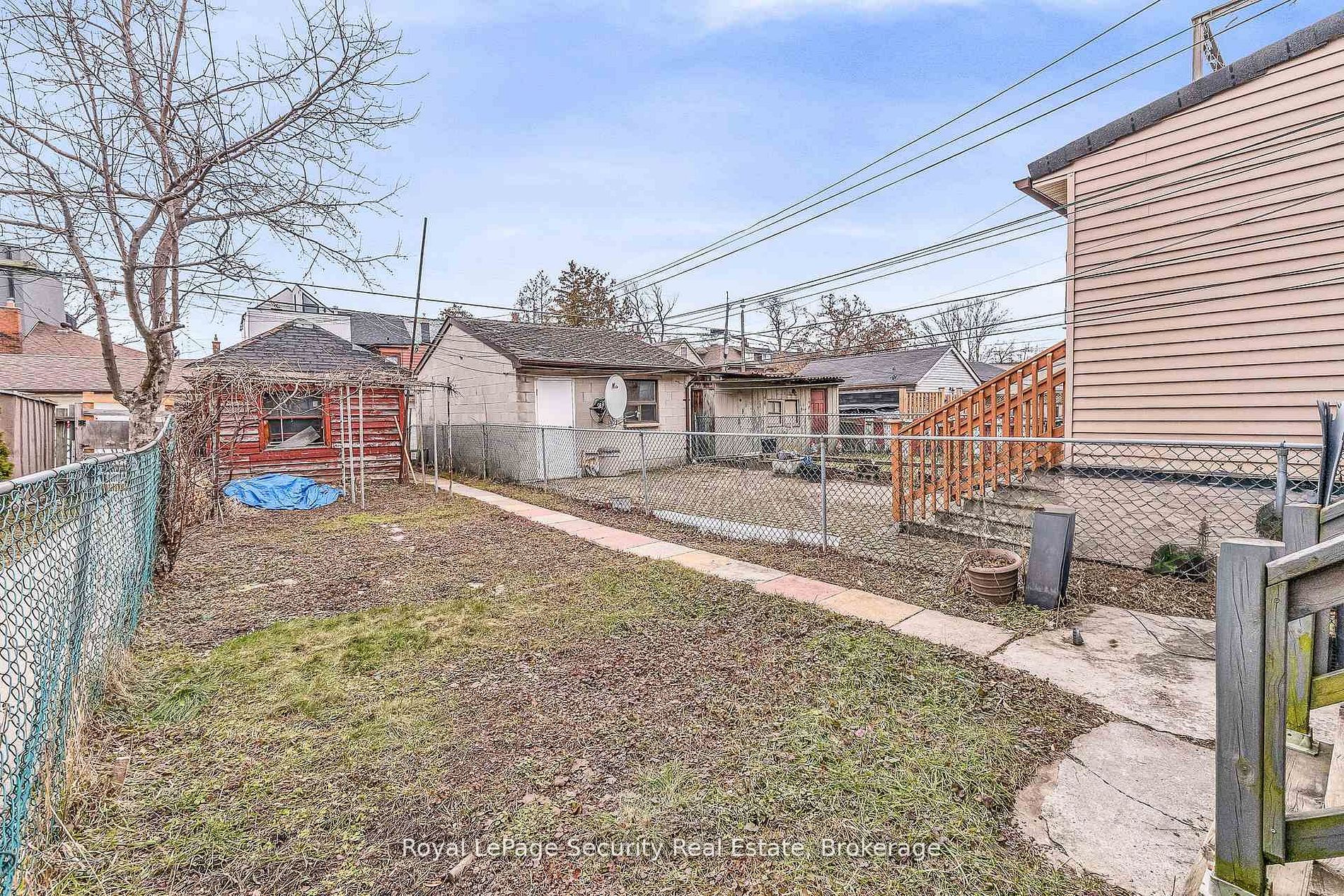 667 Ossington Avenue Property Photo 47