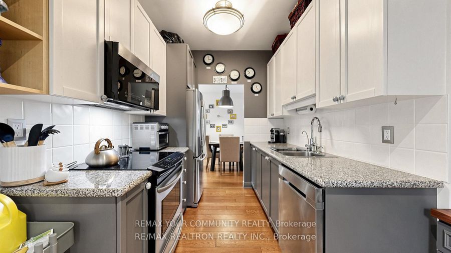 78 Harrison Garden Boulevard 103 Property Photo 21