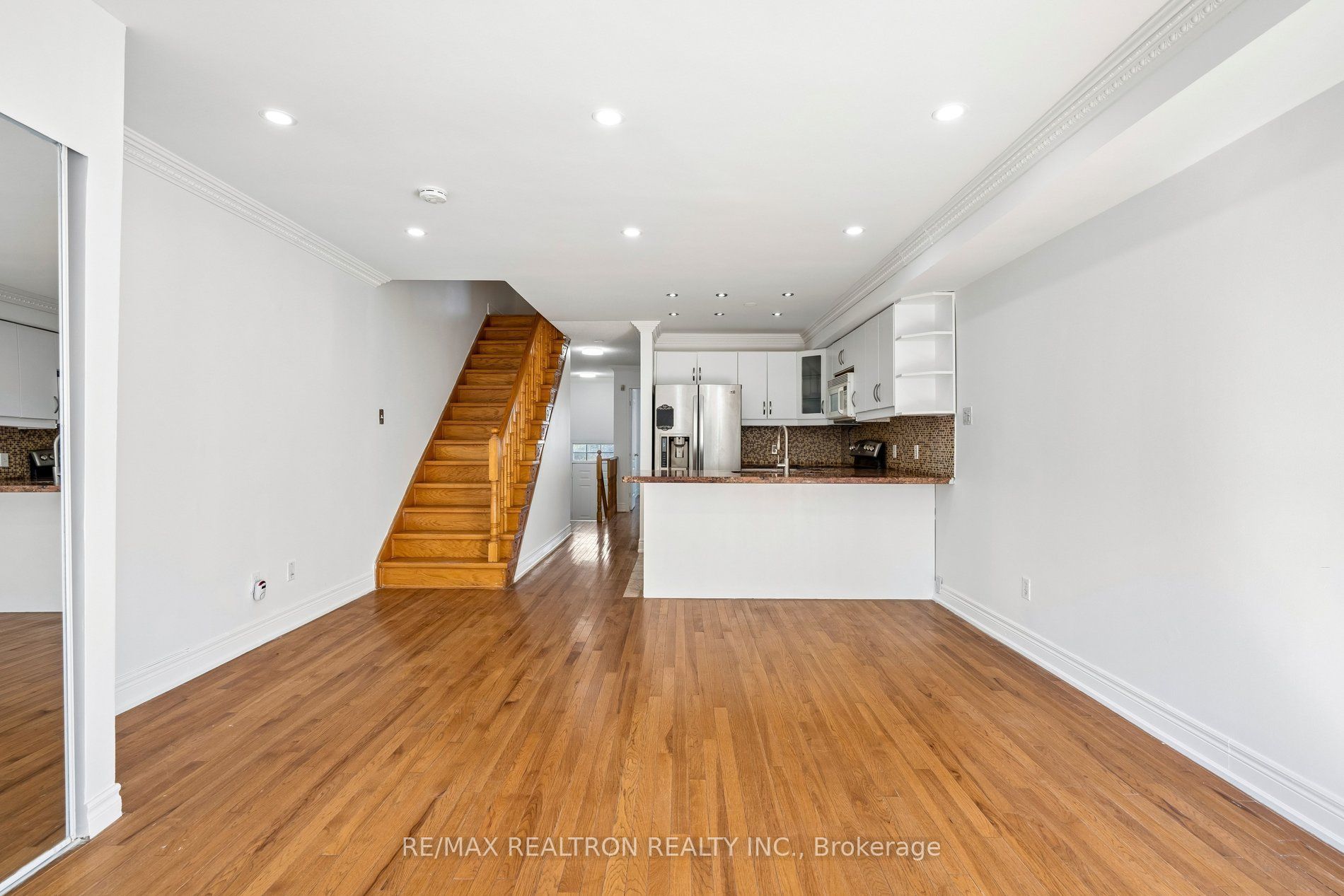 C13664152 Property Photo 6