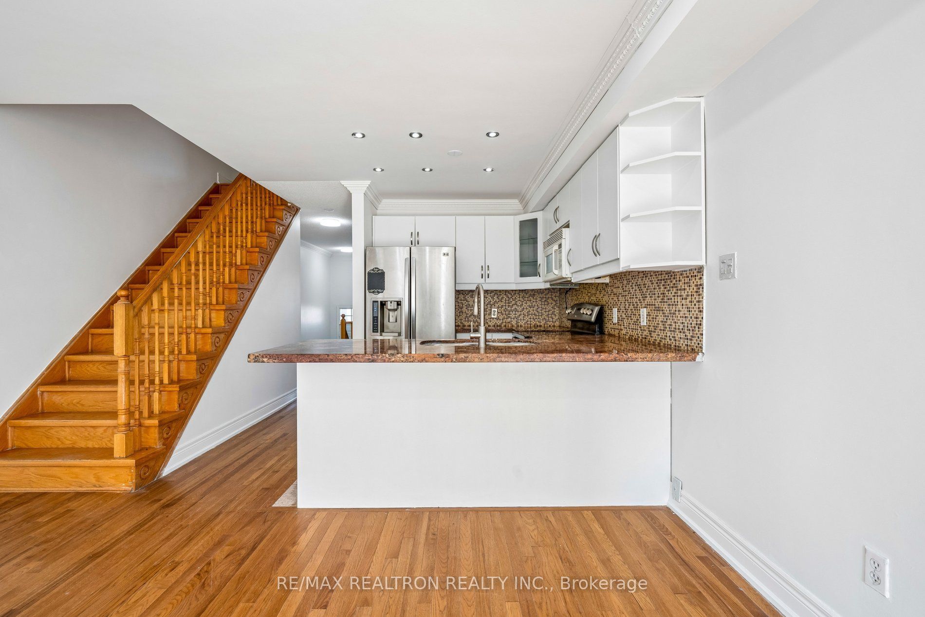 C13664152 Property Photo 8