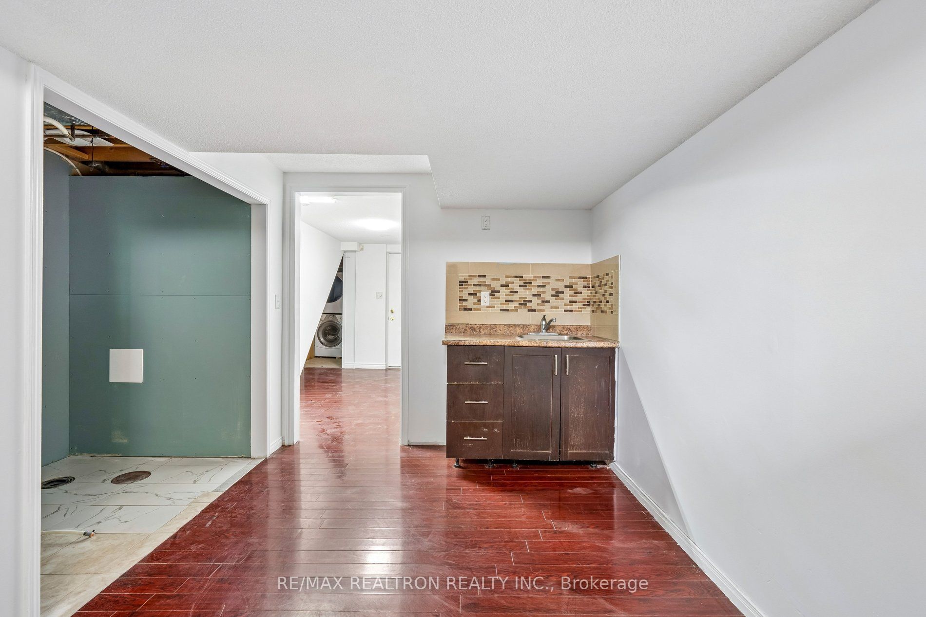 C13664152 Property Photo 26