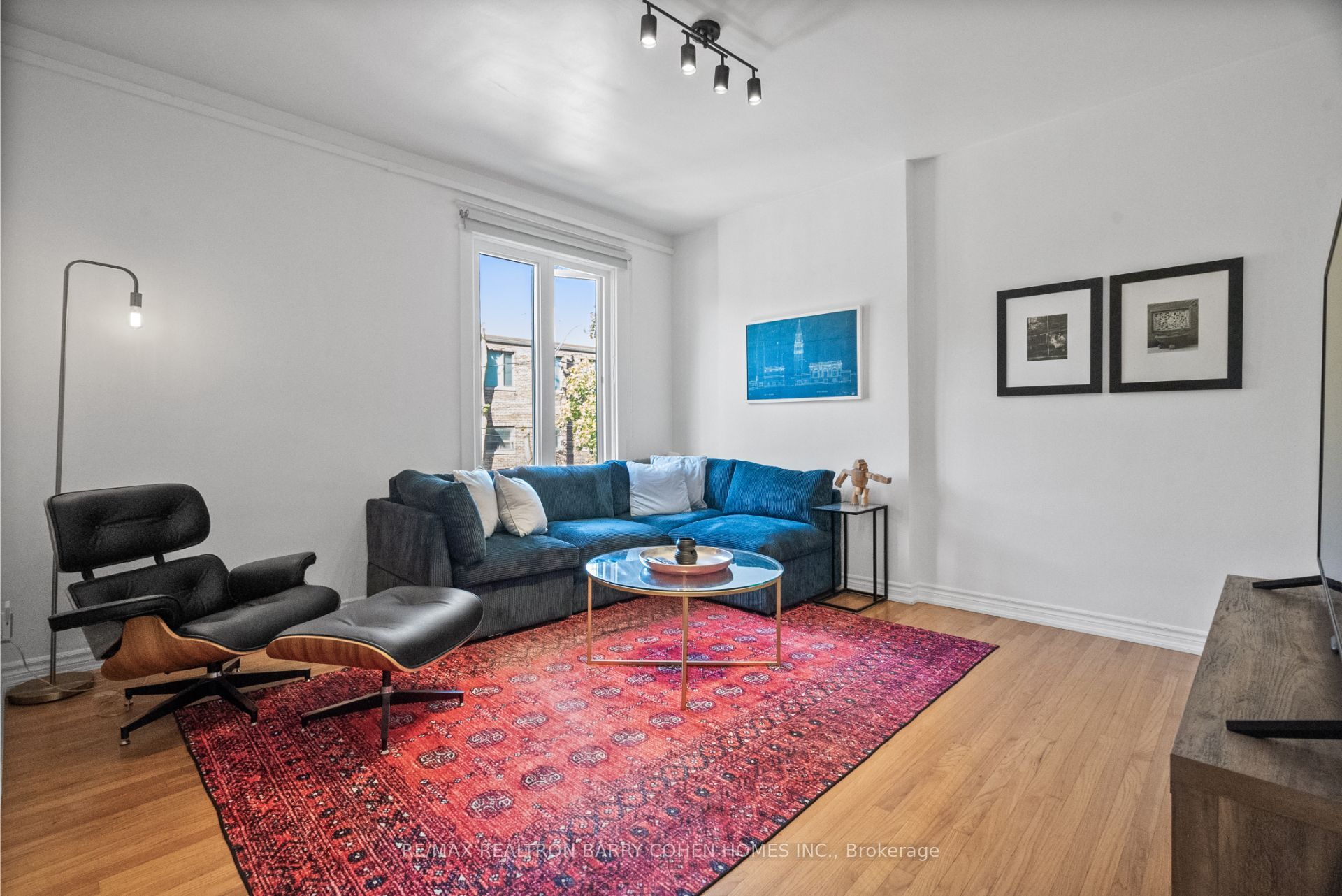 371 Howland Avenue Upper Property Photo 3