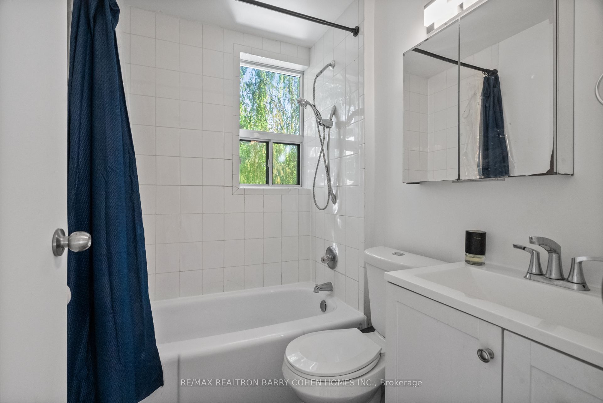 371 Howland Avenue Upper Property Photo 13