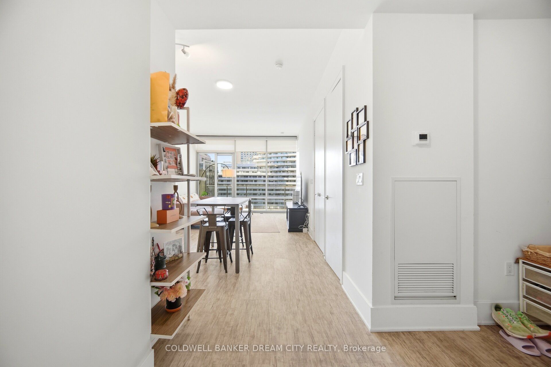 39 Queens Quay E 837 Property Photo 6