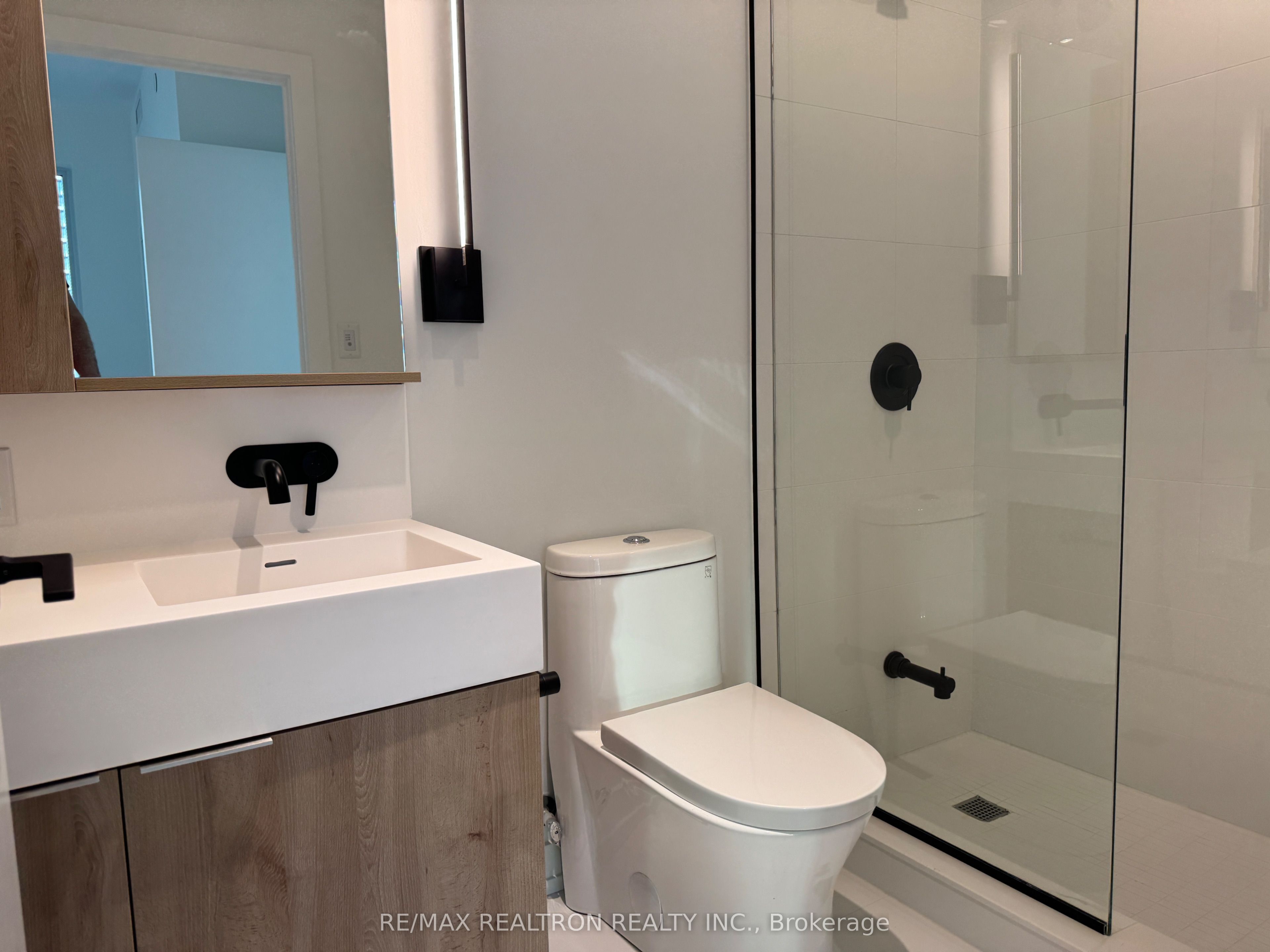 127 Broadway Avenue 1402 Property Photo 10