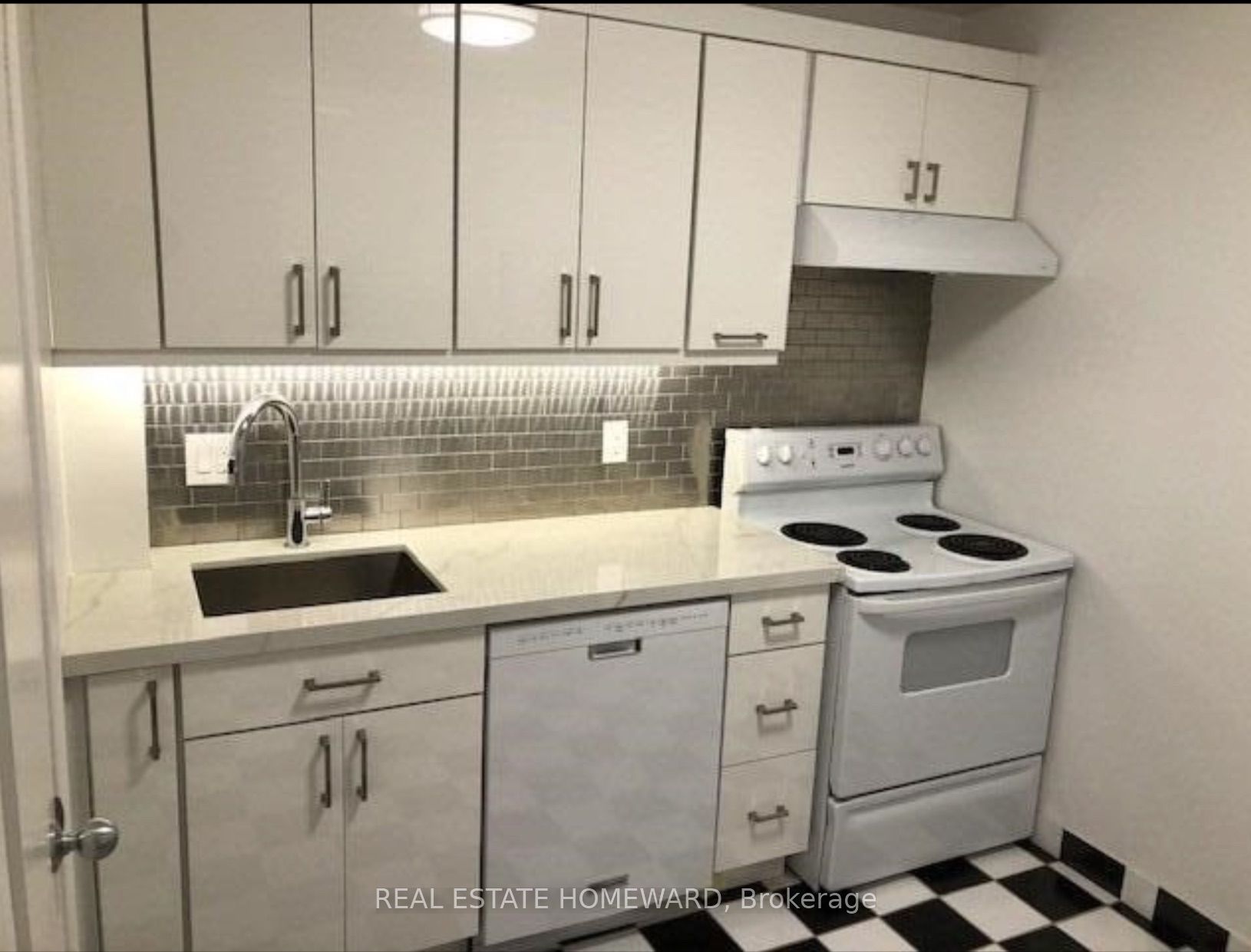 274 Rumsey Road Side Property Photo 3