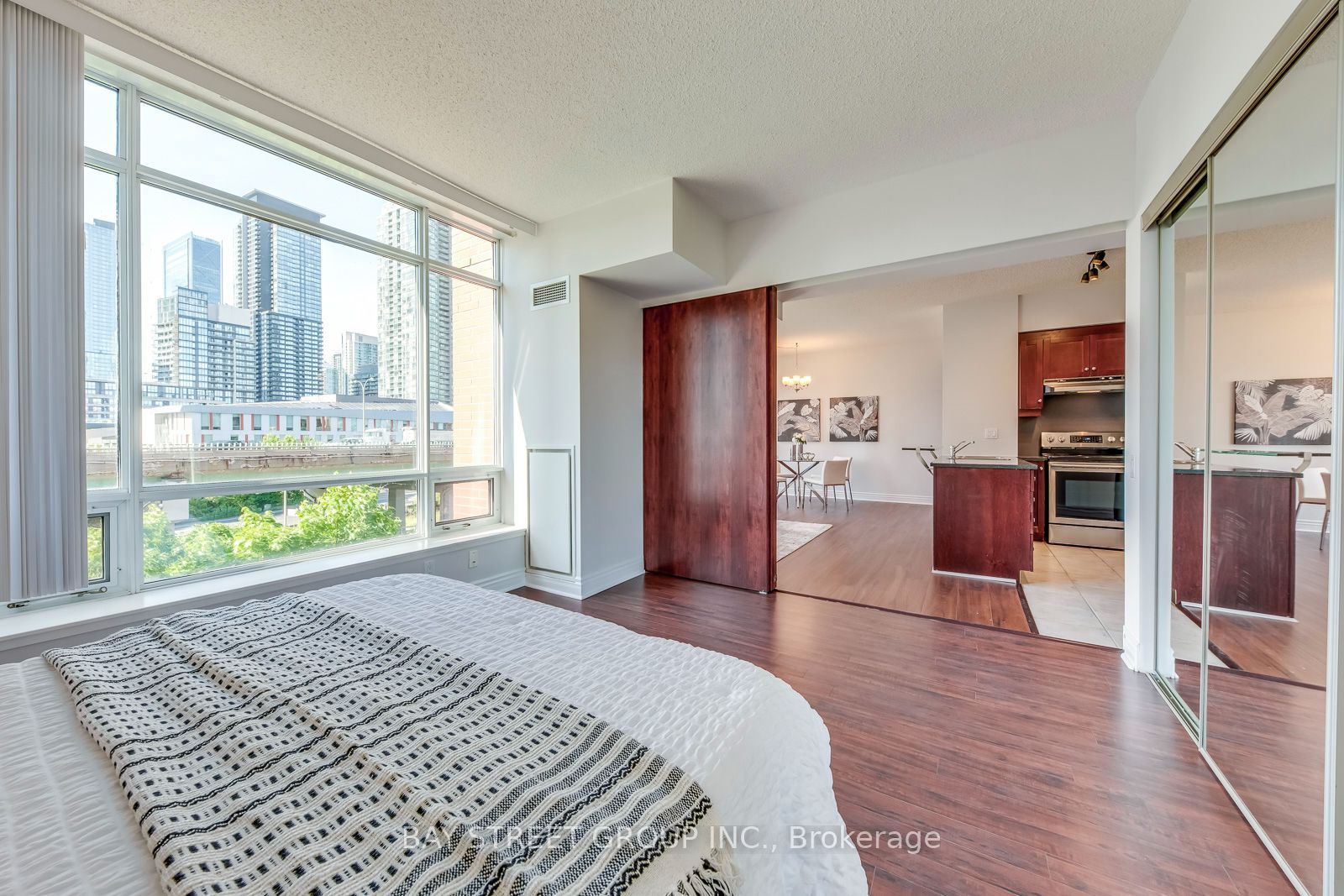 500 Queens Quay W 512e Property Photo 20