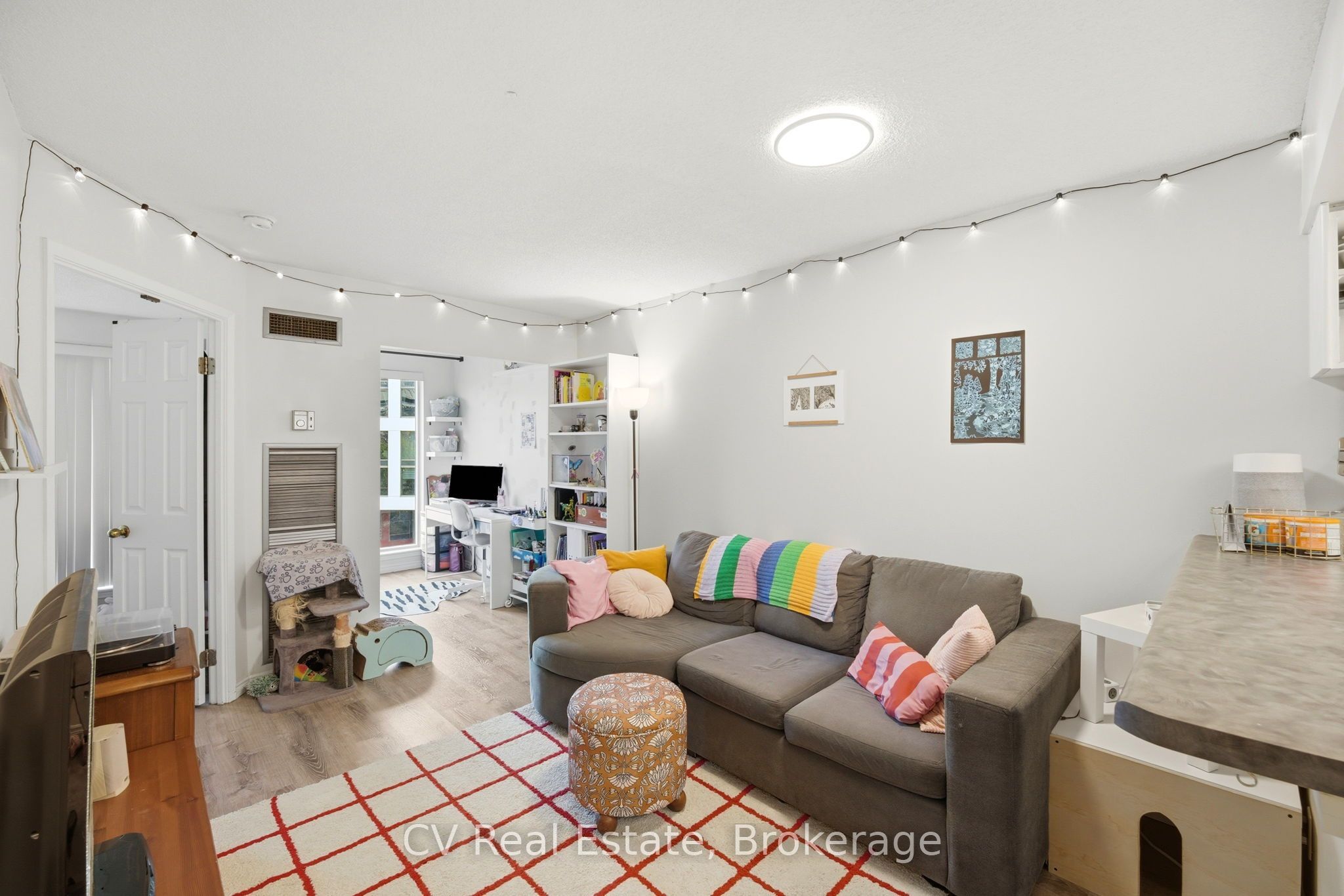 222 The Esplanade 506 Property Photo 1