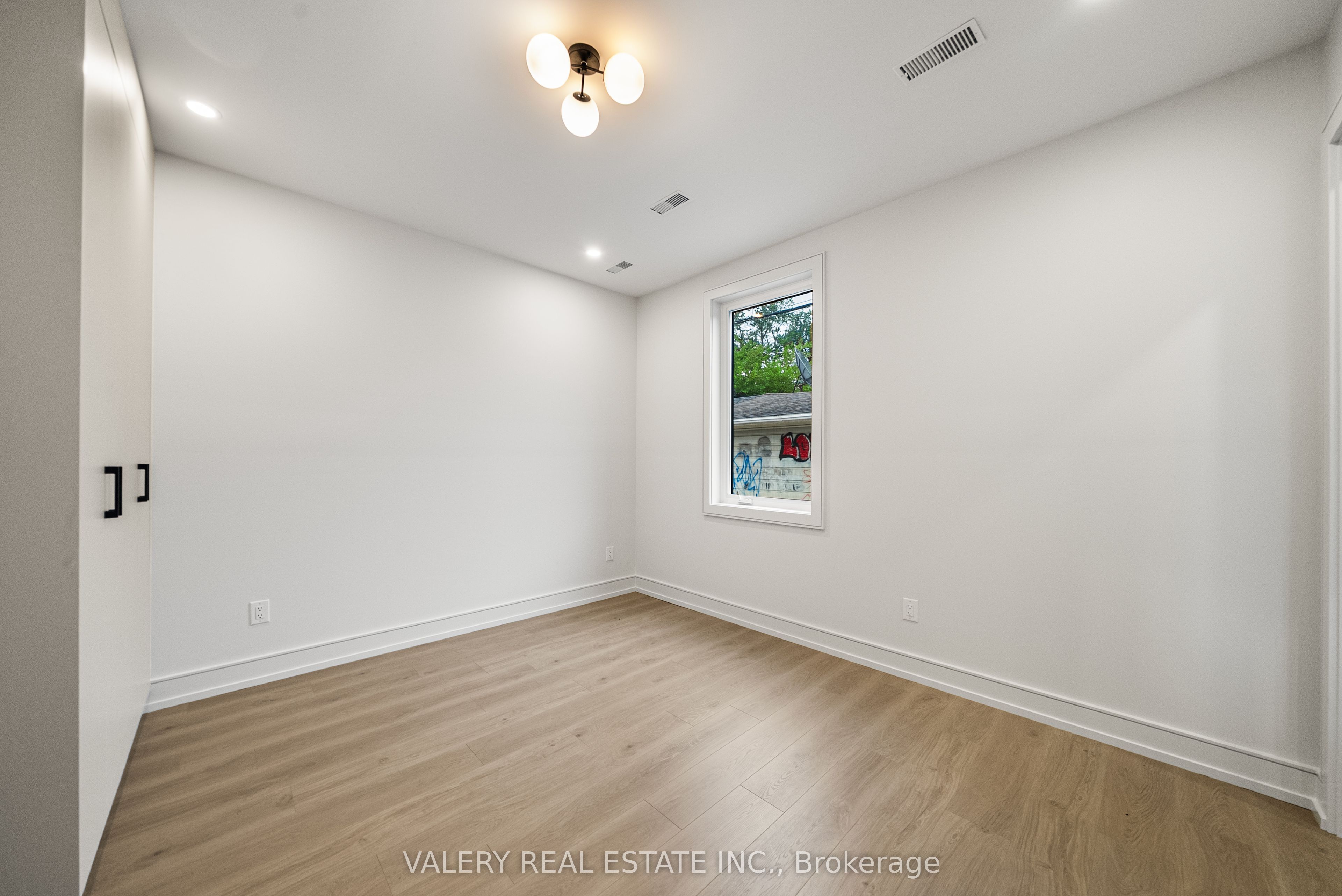 131 Dovercourt Road Laneway Main Property Photo 6