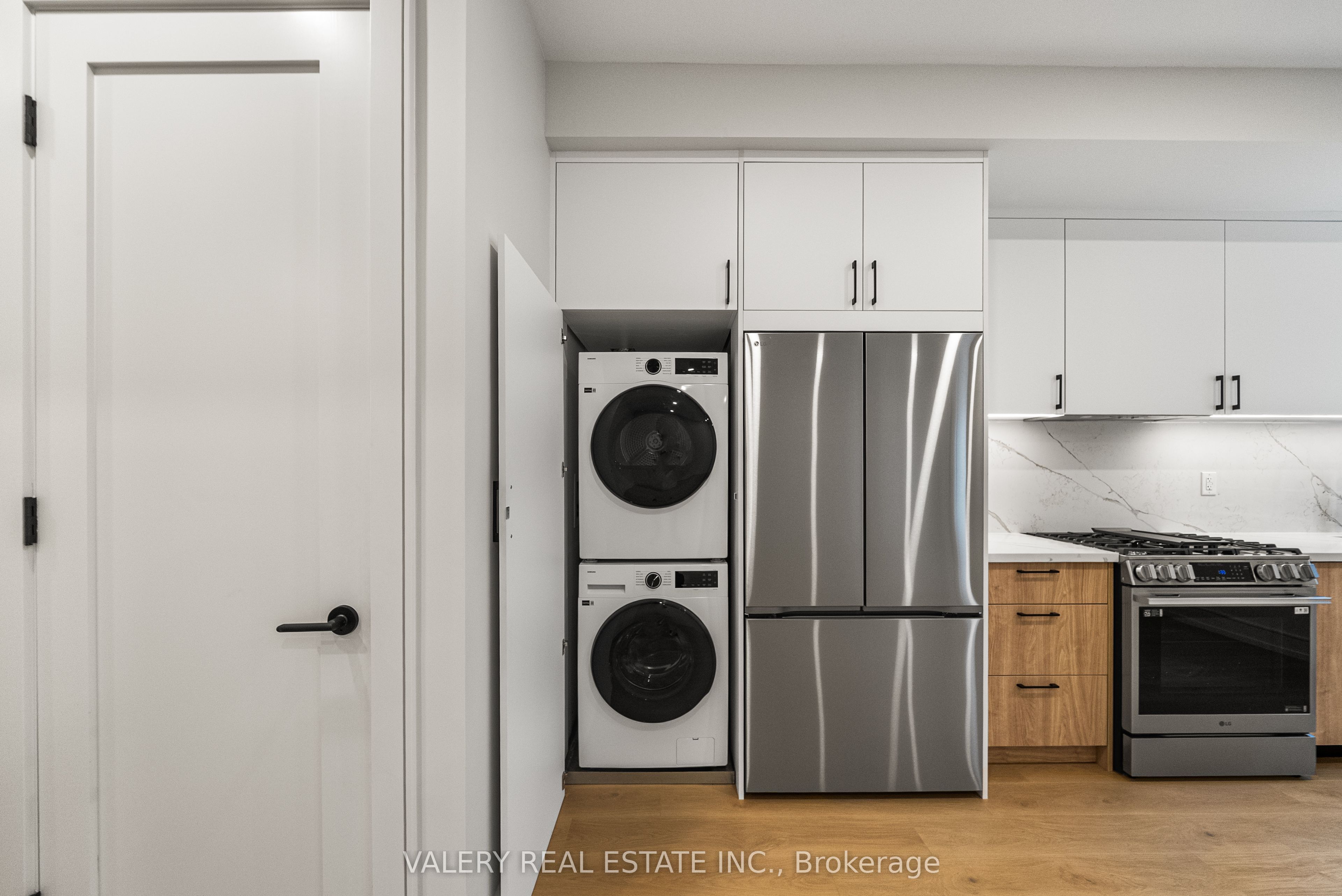131 Dovercourt Road Laneway Main Property Photo 10