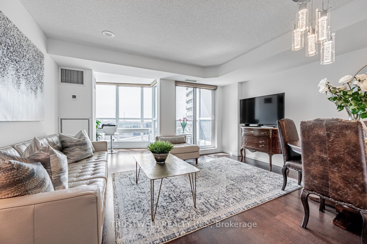 208 Queens Quay W 511 Property Photo 5