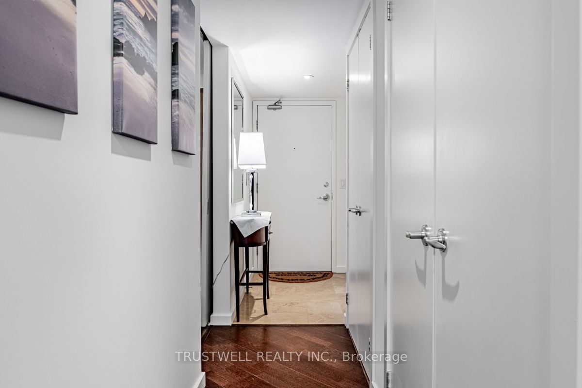 208 Queens Quay W 511 Property Photo 15
