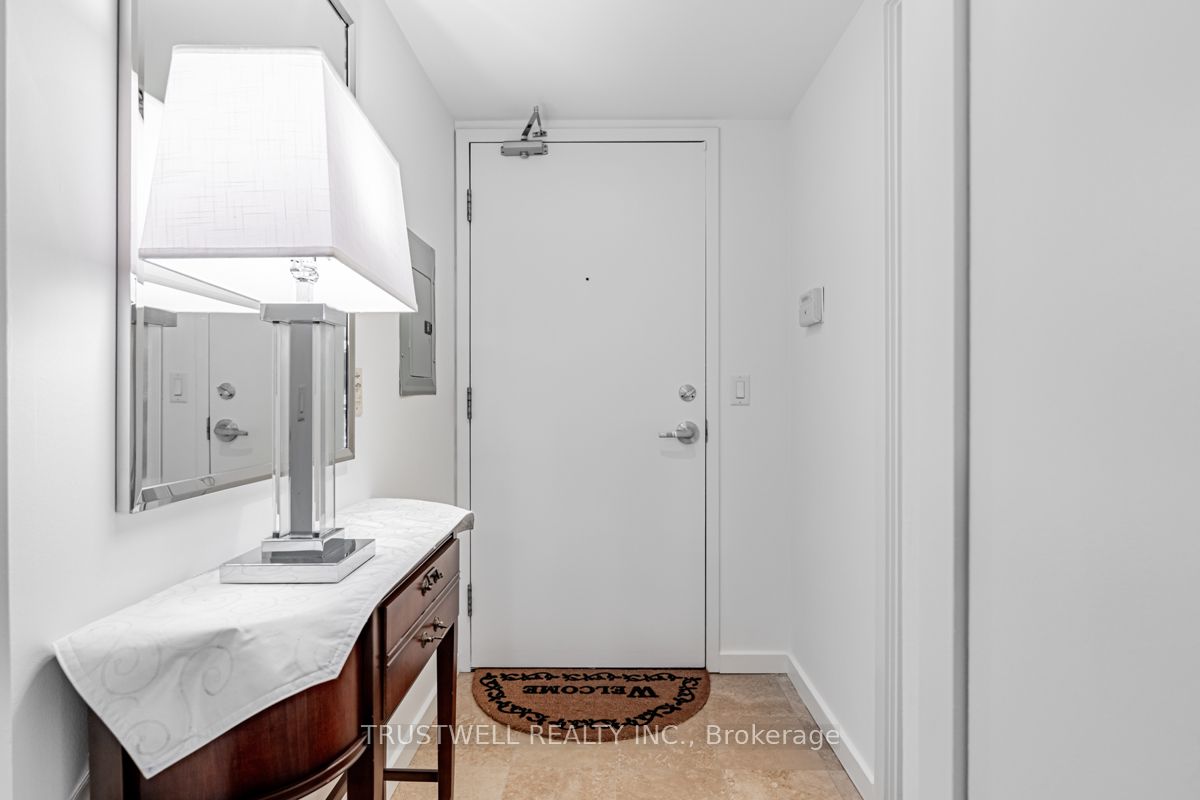208 Queens Quay W 511 Property Photo 17