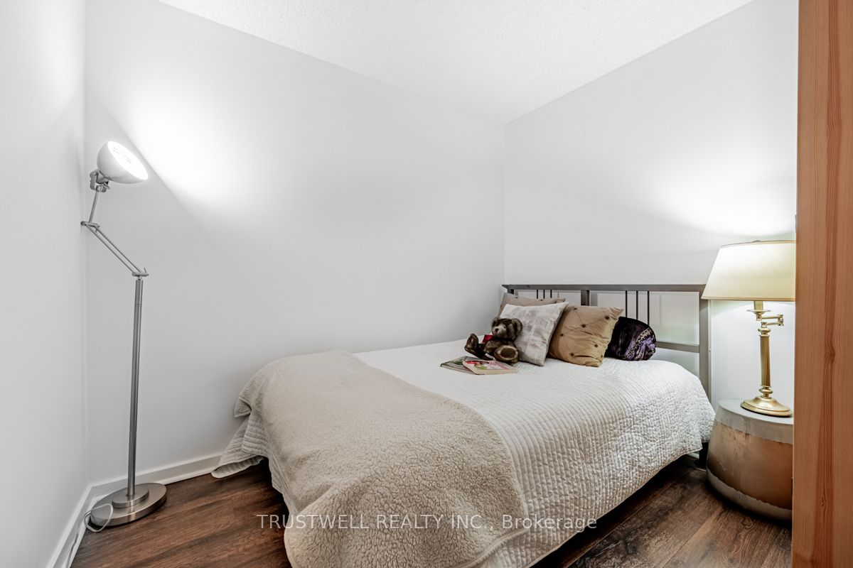 208 Queens Quay W 511 Property Photo 18