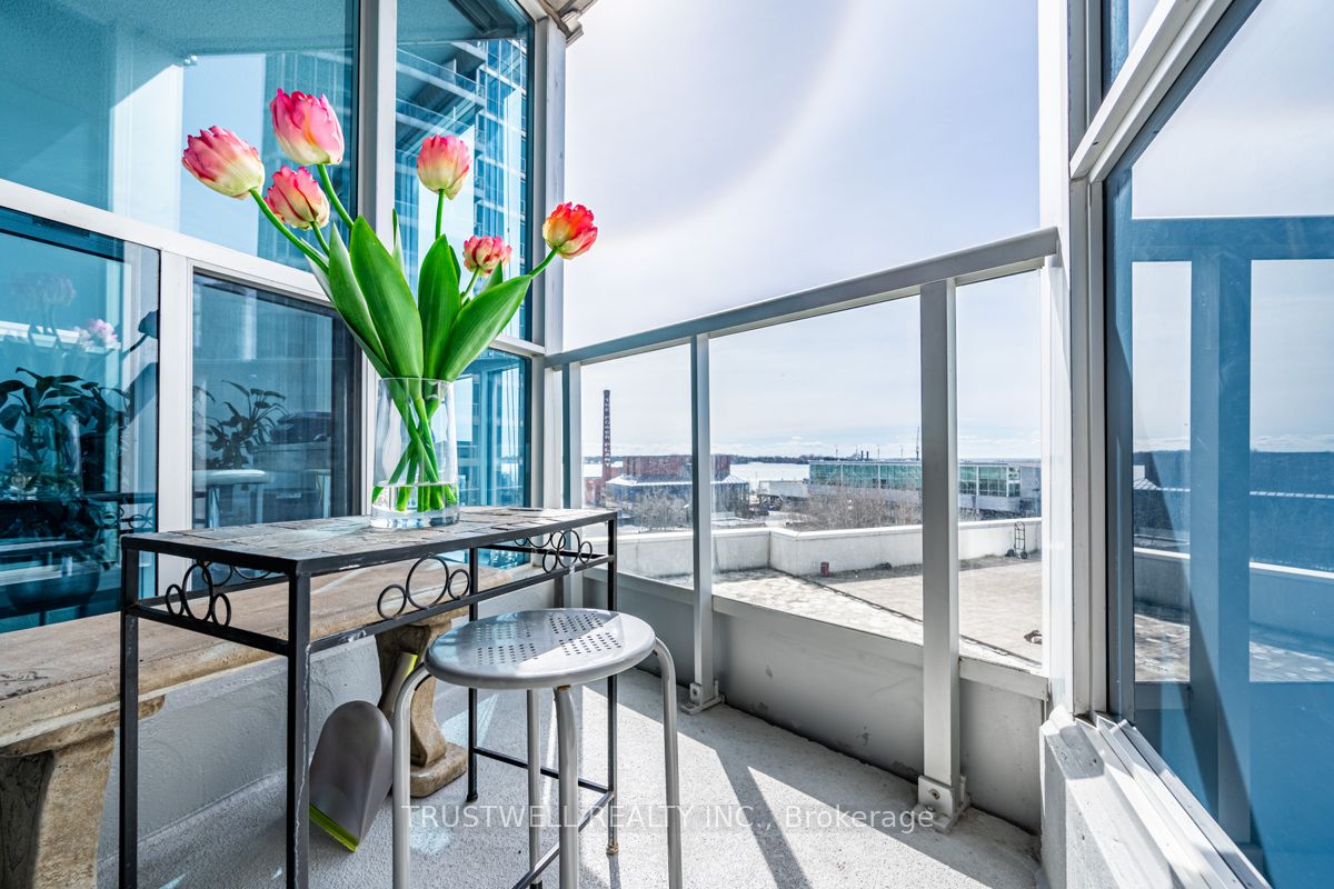 208 Queens Quay W 511 Property Photo 21