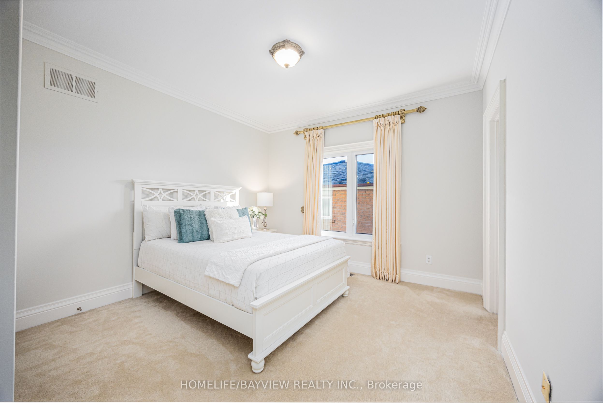 208 Holmes Avenue Property Photo 20