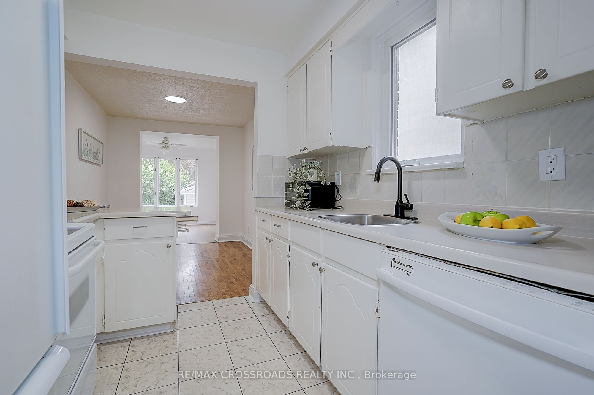 128 Leacrest Road Property Photo 7