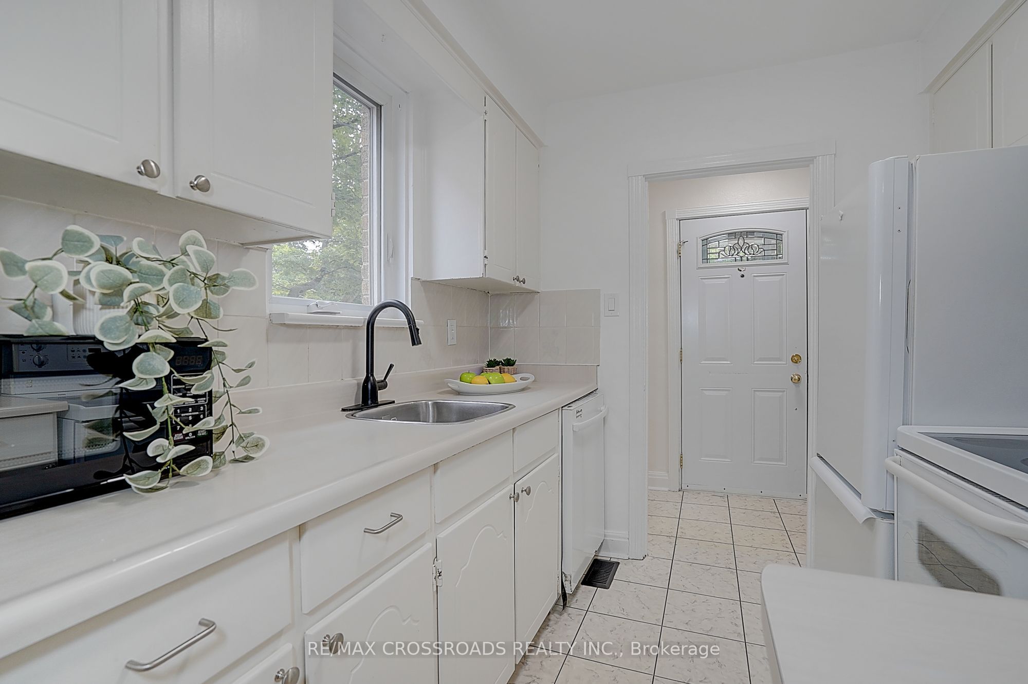 128 Leacrest Road Property Photo 11