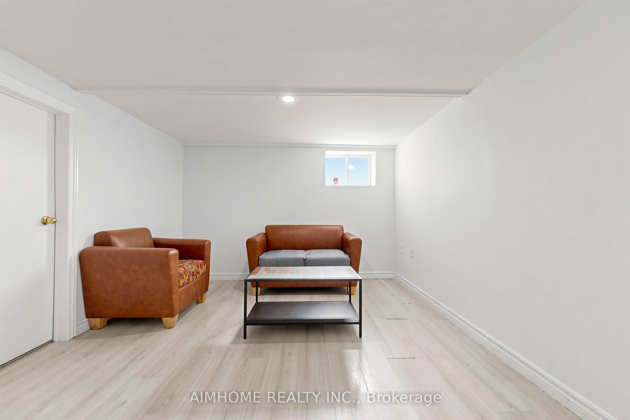 95 Steeles Avenue E Property Photo 48
