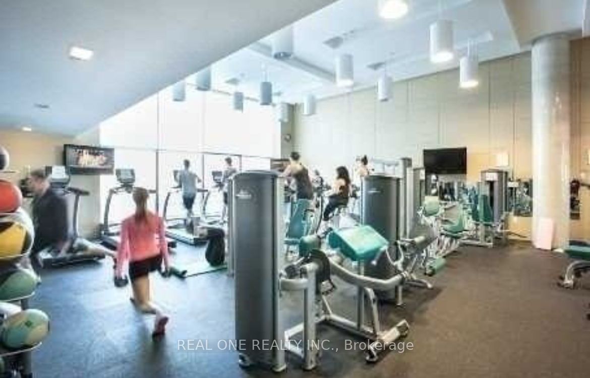 8 Telegram Mews 627 Property Photo 12