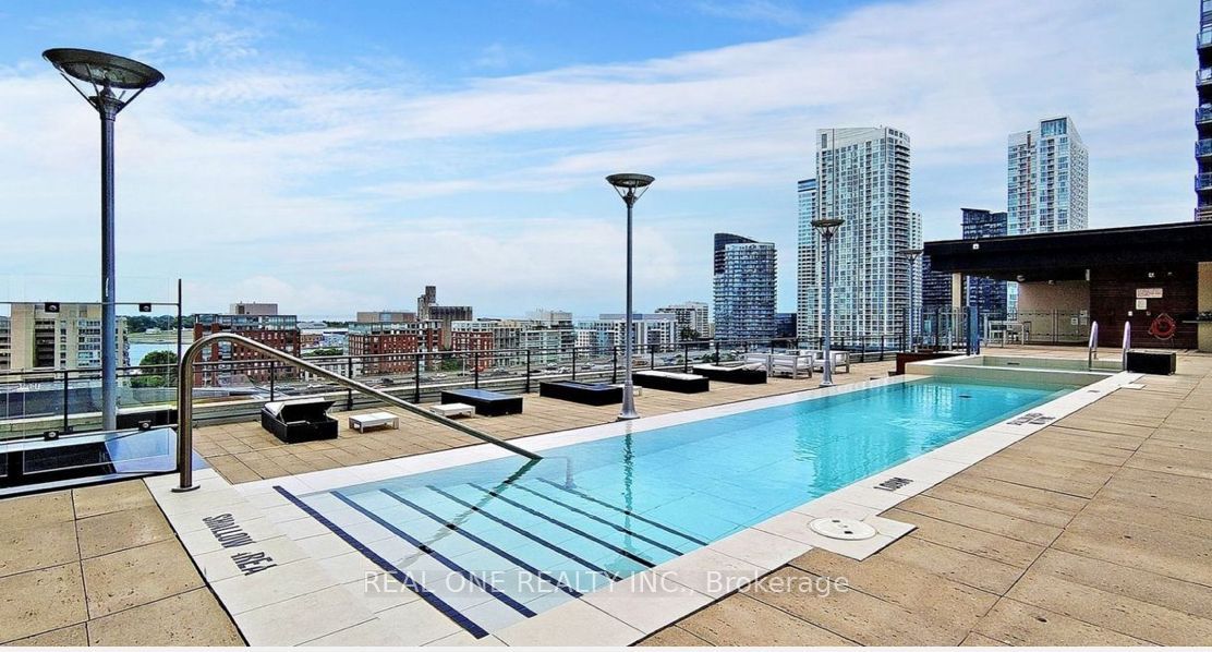 8 Telegram Mews 627 Property Photo 14