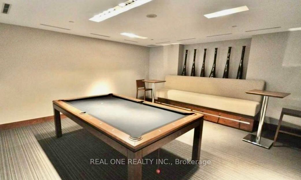 8 Telegram Mews 627 Property Photo 16