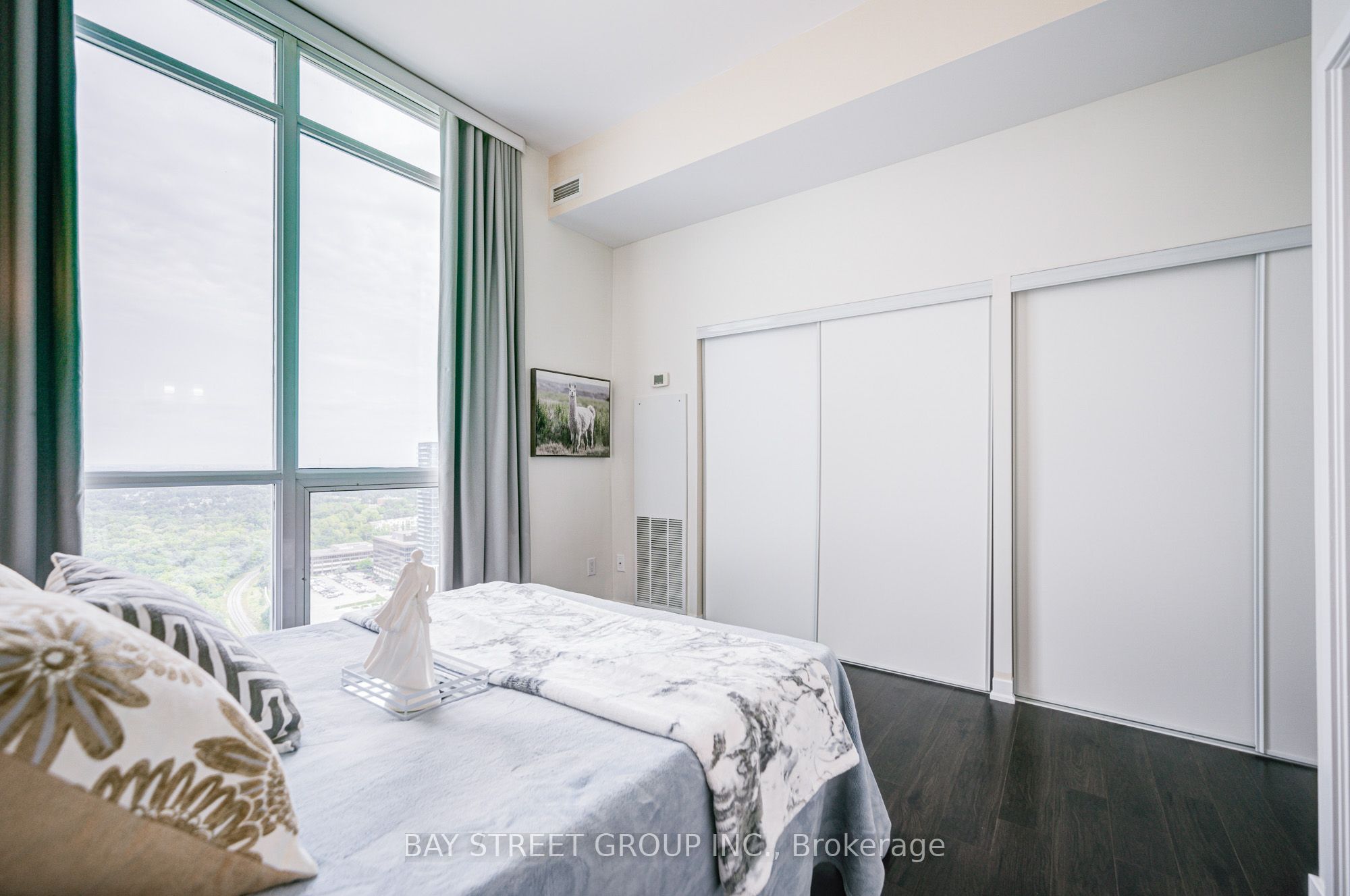 33 Singer Court Ph02 Property Photo 19