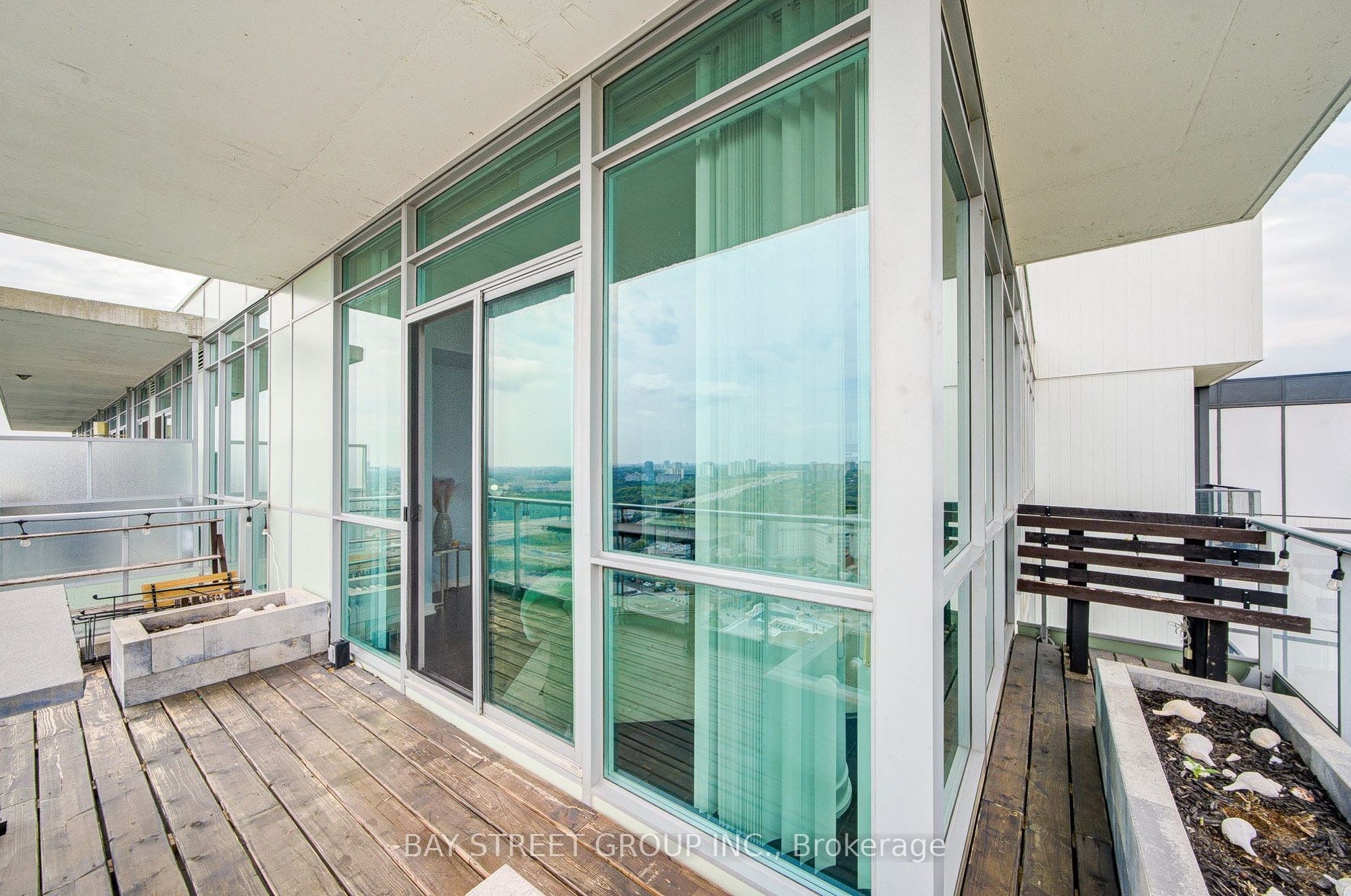 33 Singer Court Ph02 Property Photo 26