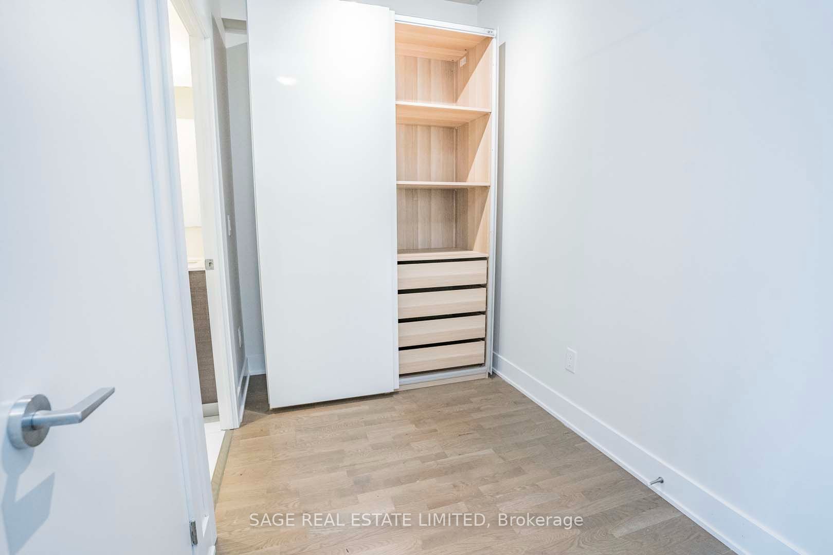 90 Trinity Street 305 Property Photo 15