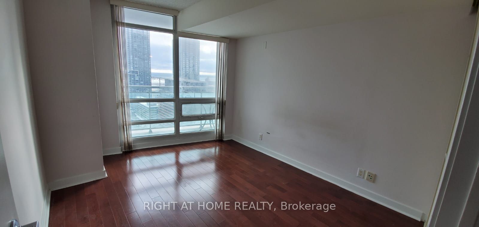 397 Front Street W 2801 Property Photo 6