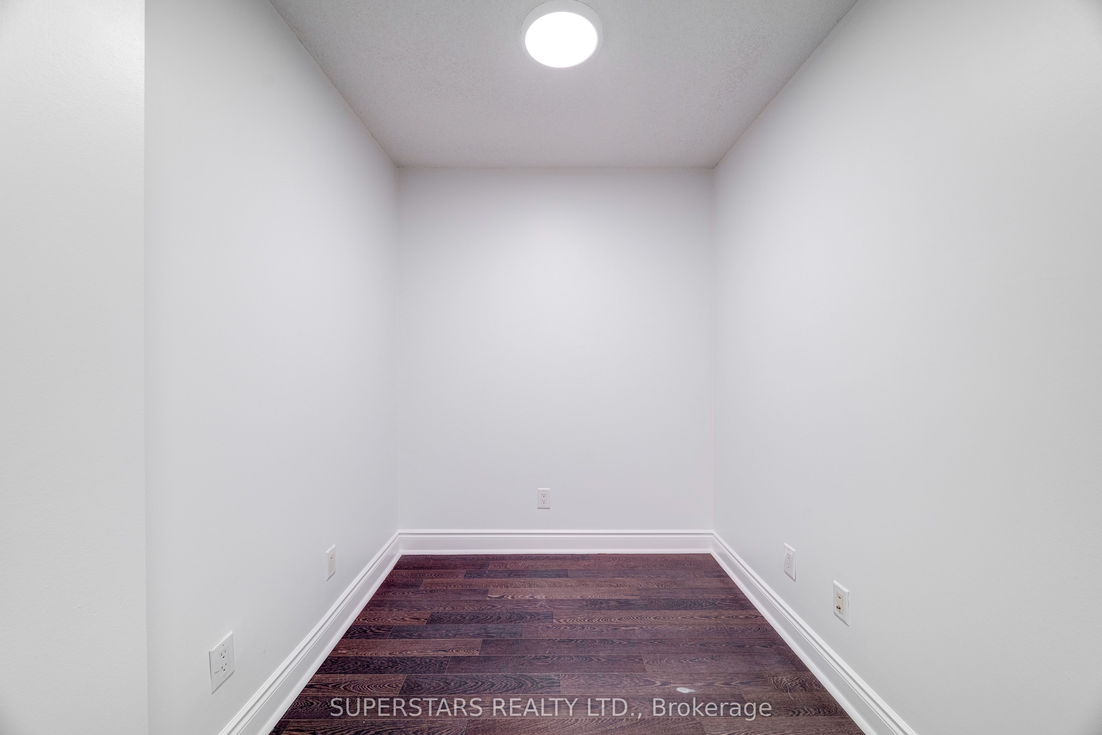 25 Greenview Avenue 524 Property Photo 11