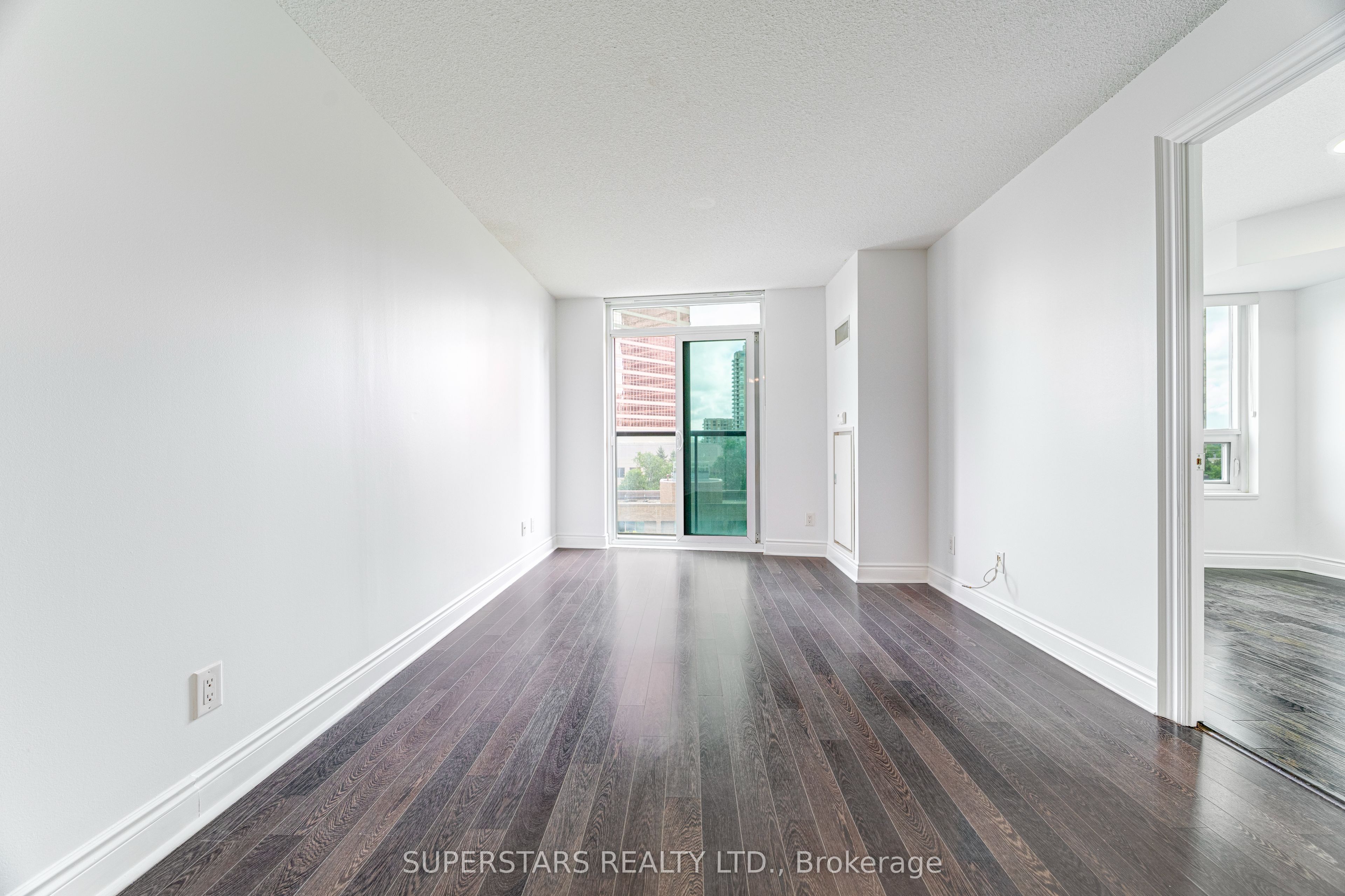 25 Greenview Avenue 524 Property Photo 16