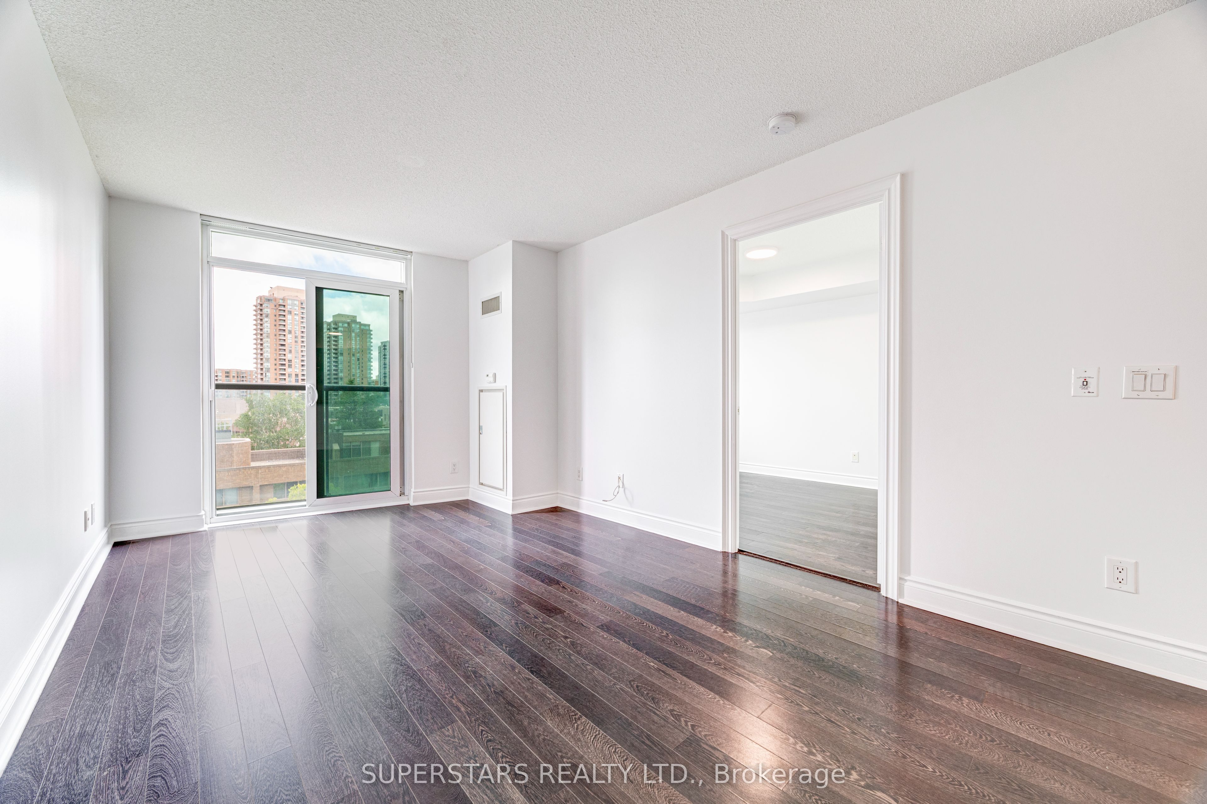 25 Greenview Avenue 524 Property Photo 17