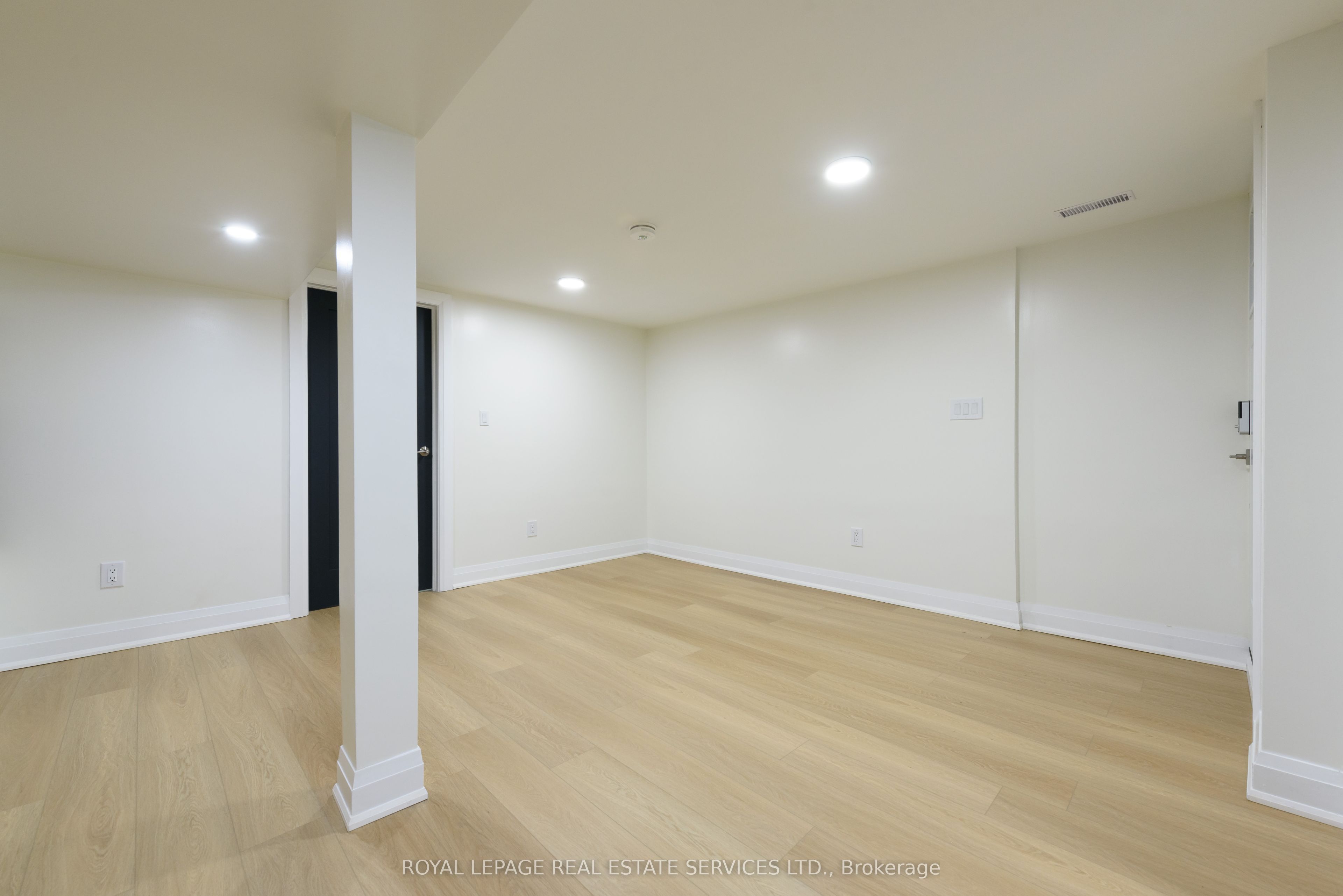 81 Major Street Lower Property Photo 3