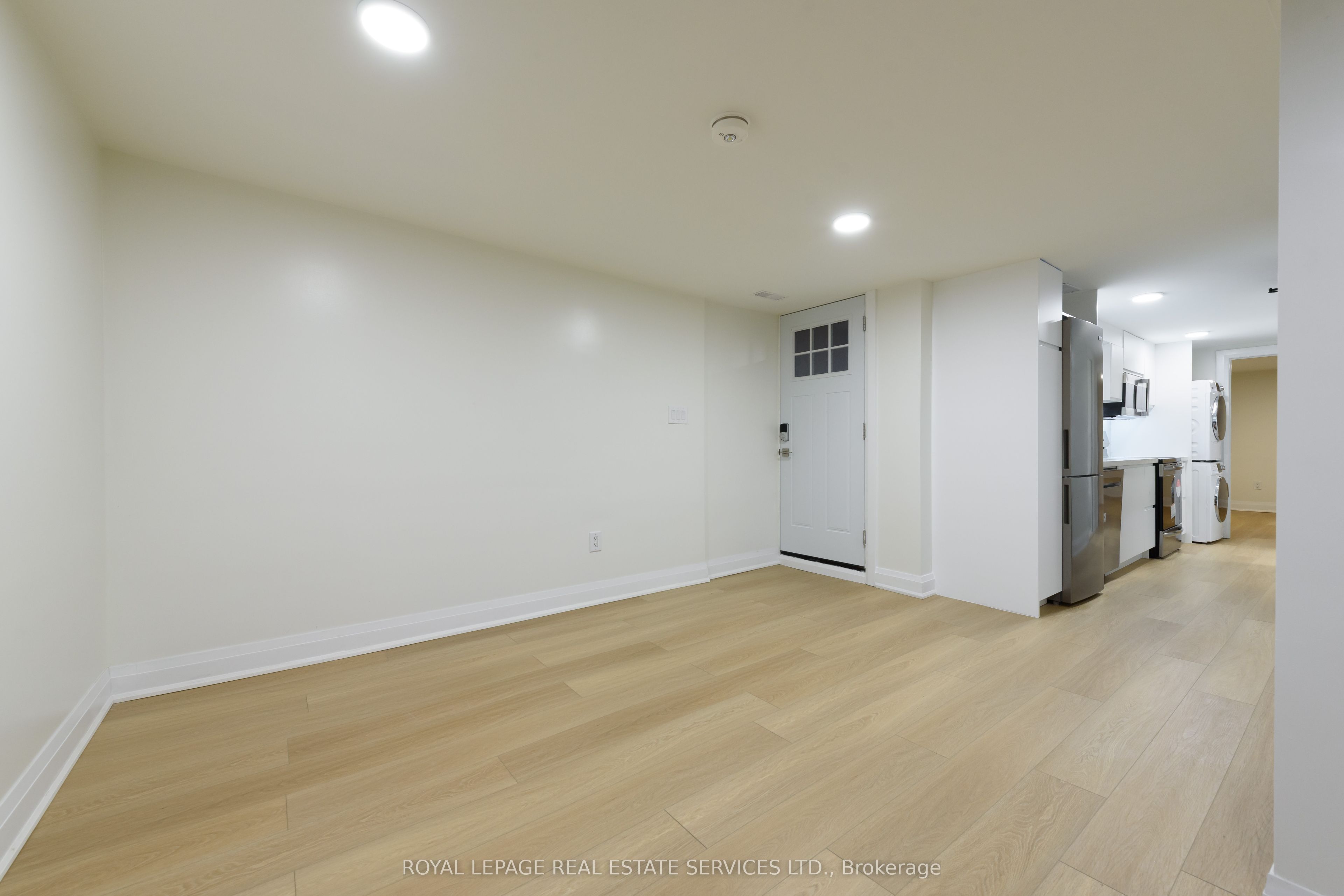 81 Major Street Lower Property Photo 6