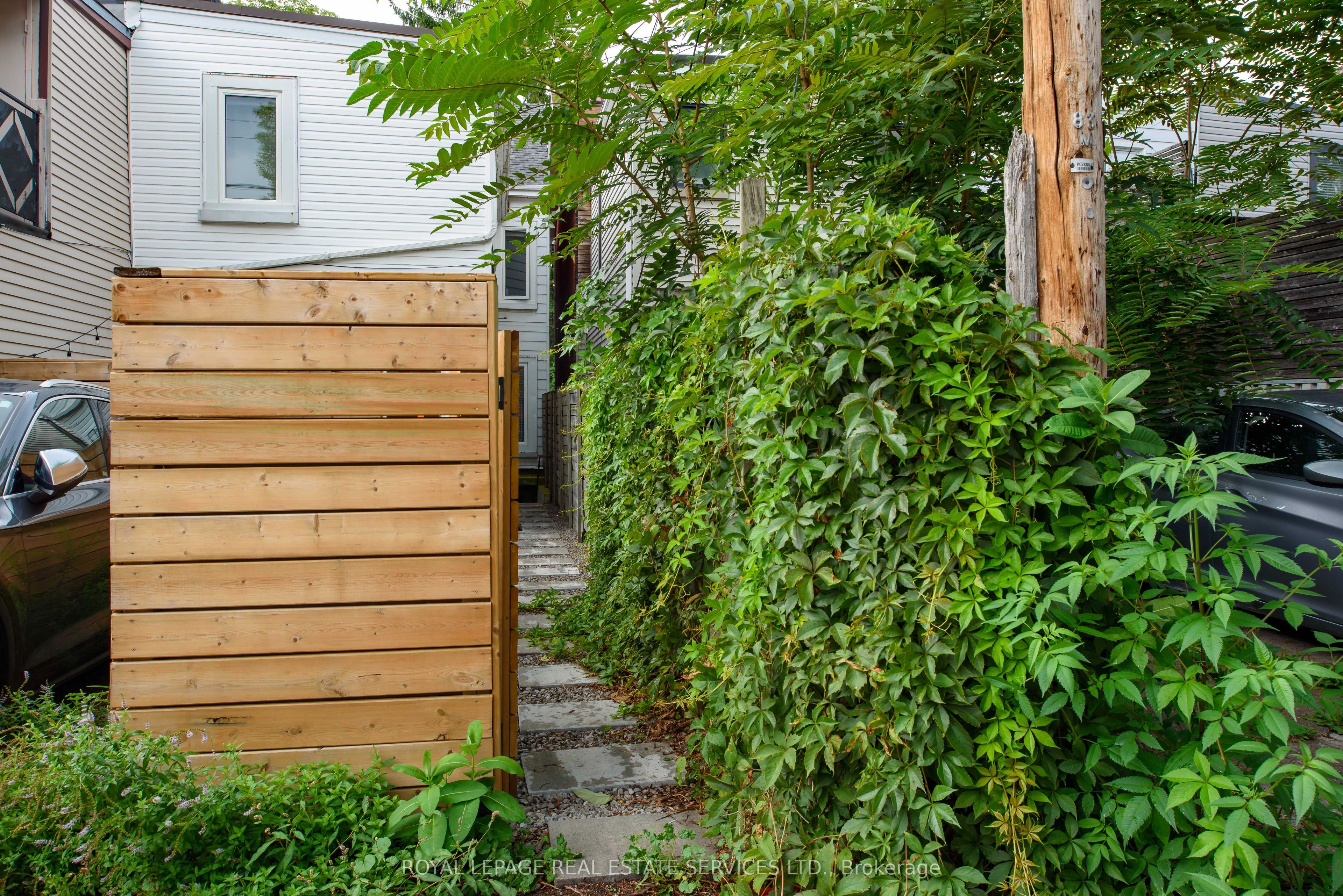 81 Major Street Lower Property Photo 23