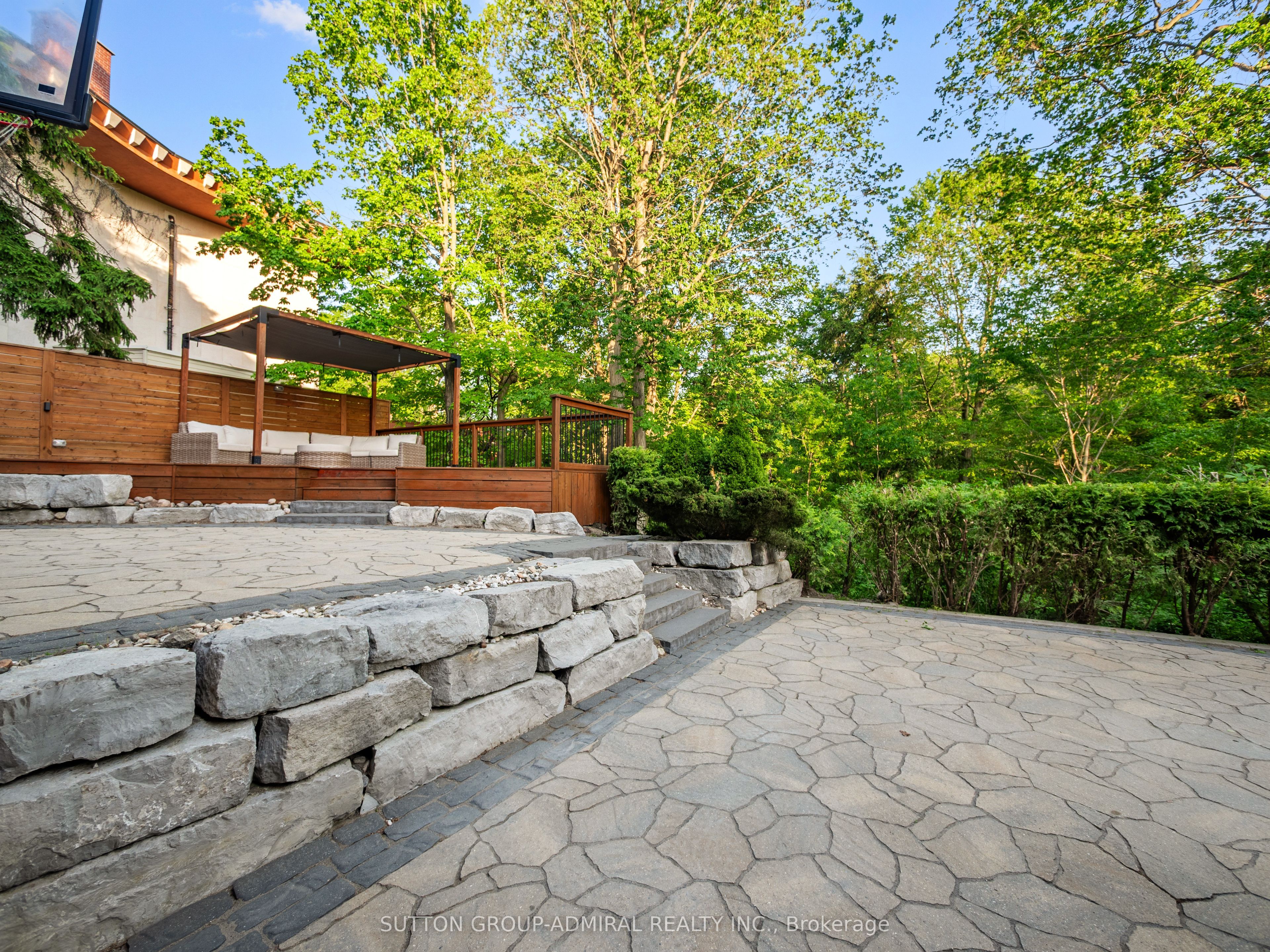 35 Wentworth Avenue Property Photo 19