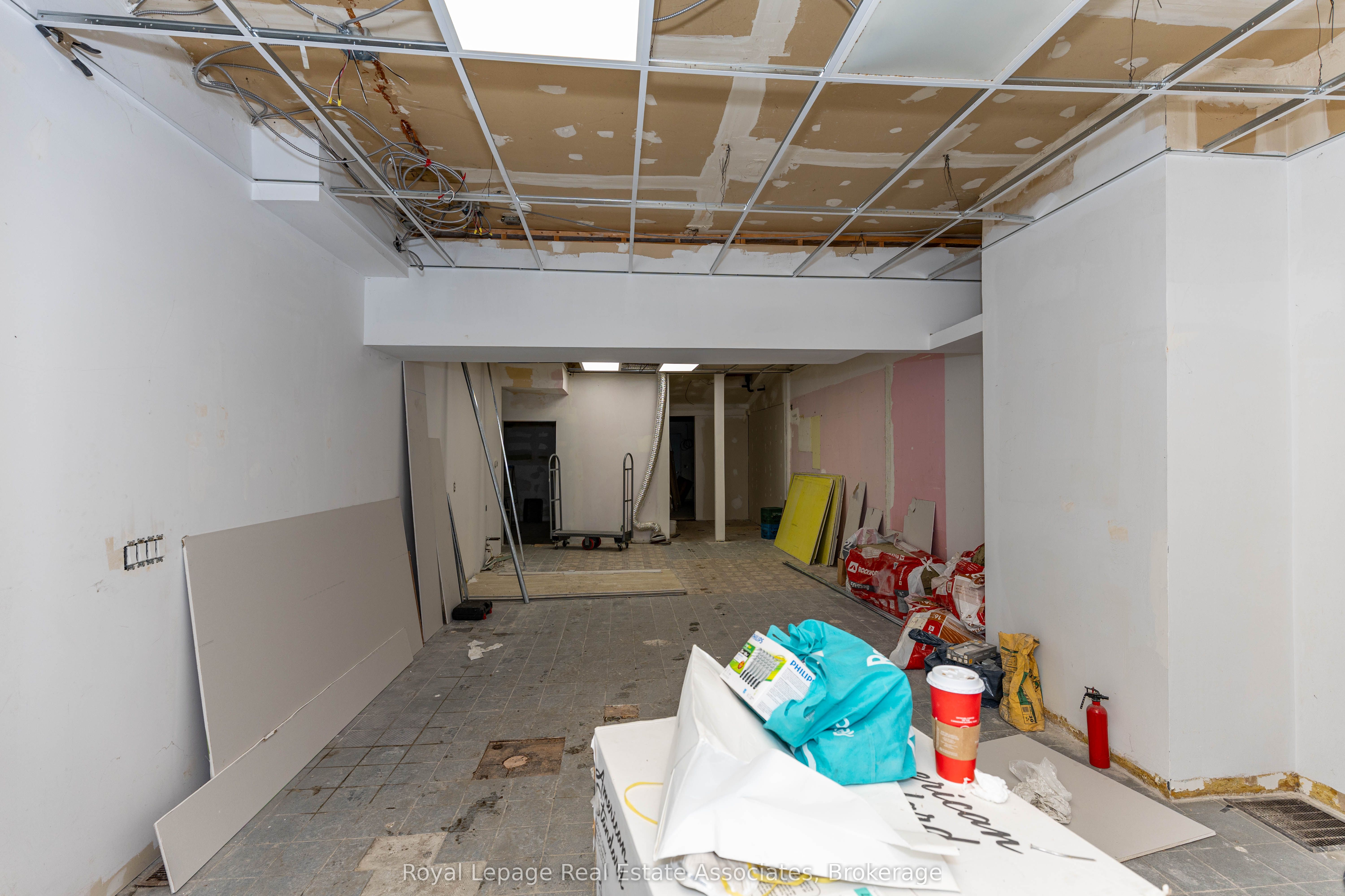 198 Bathurst Street Property Photo 3