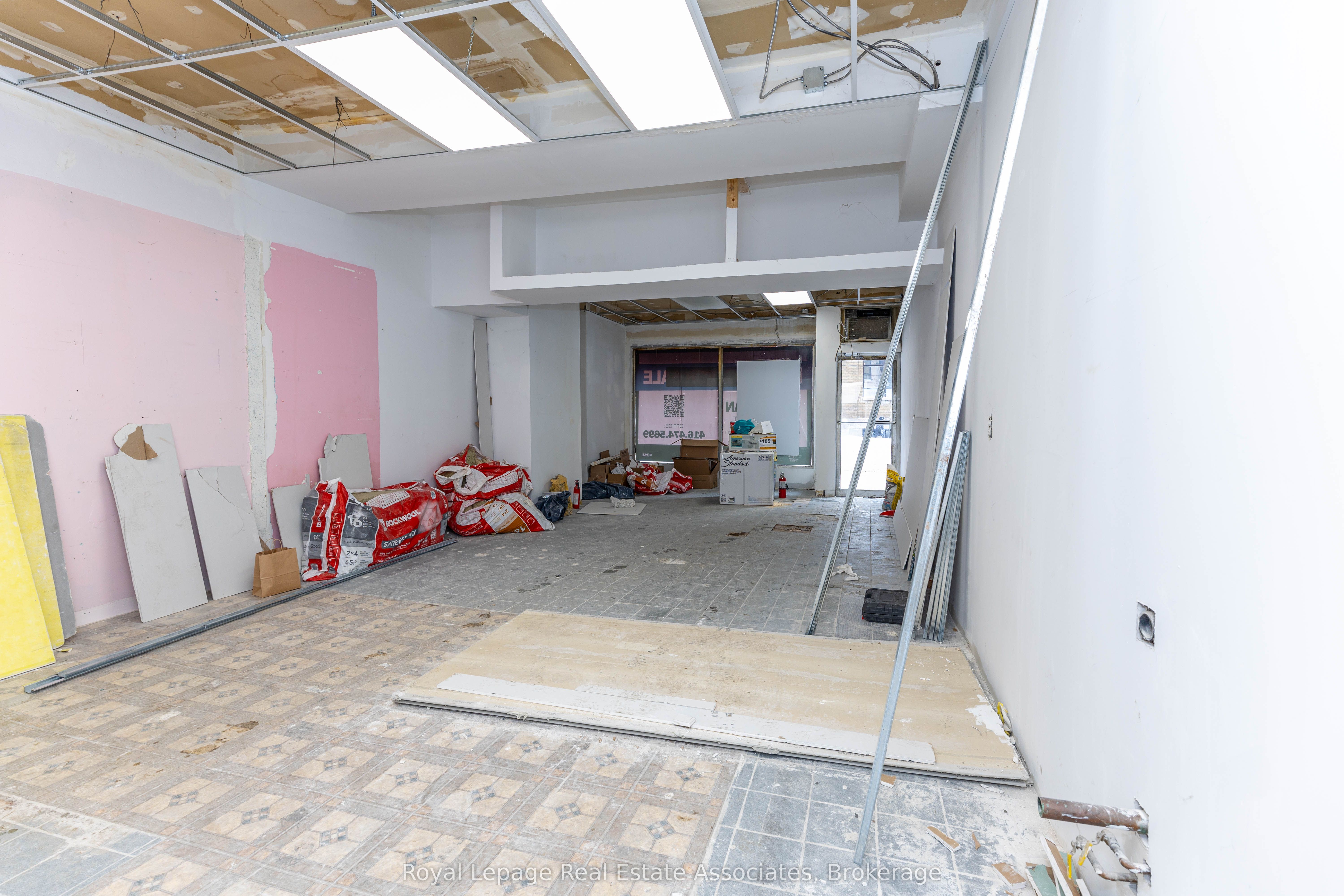 198 Bathurst Street Property Photo 8
