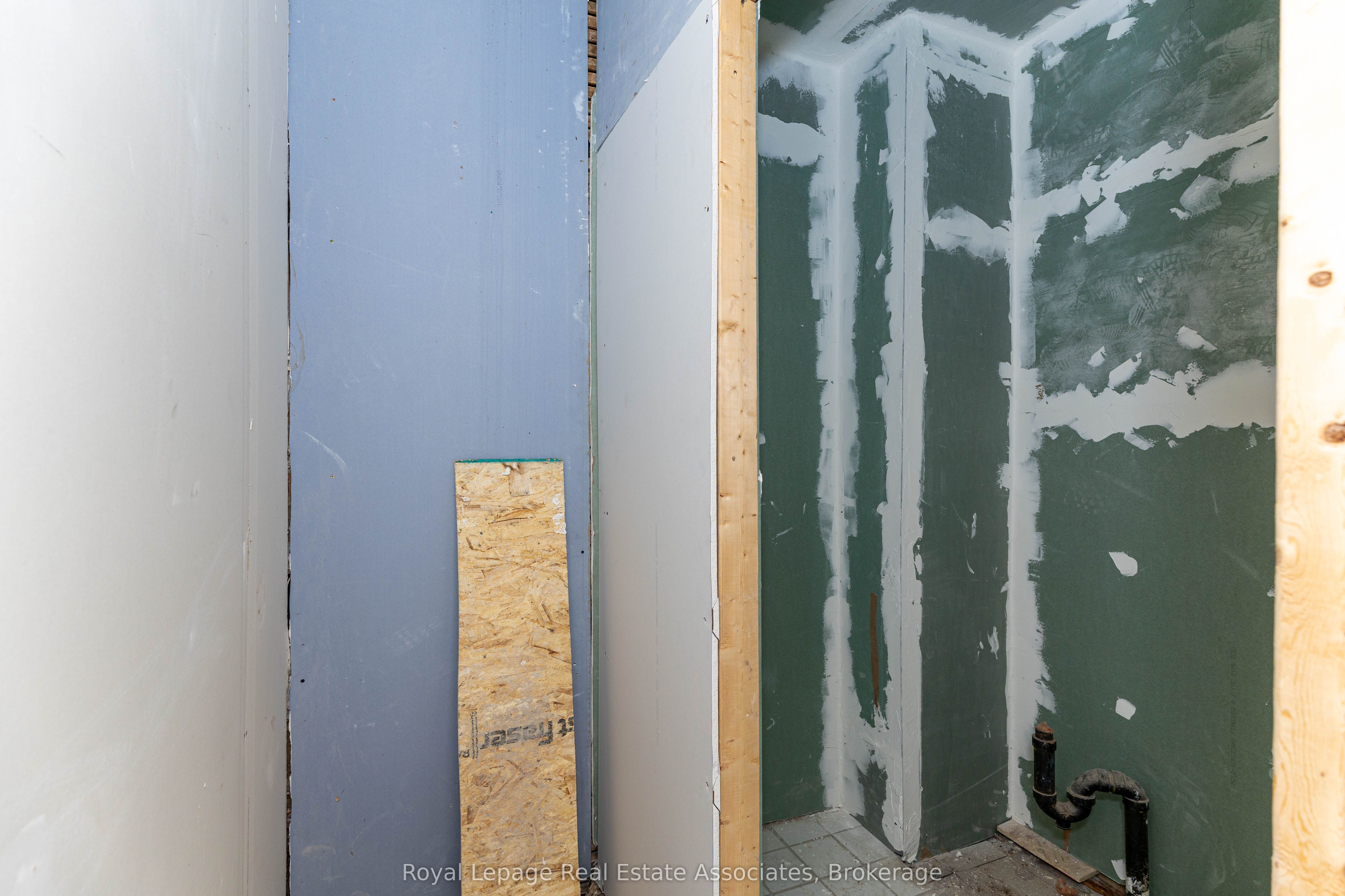 198 Bathurst Street Property Photo 12