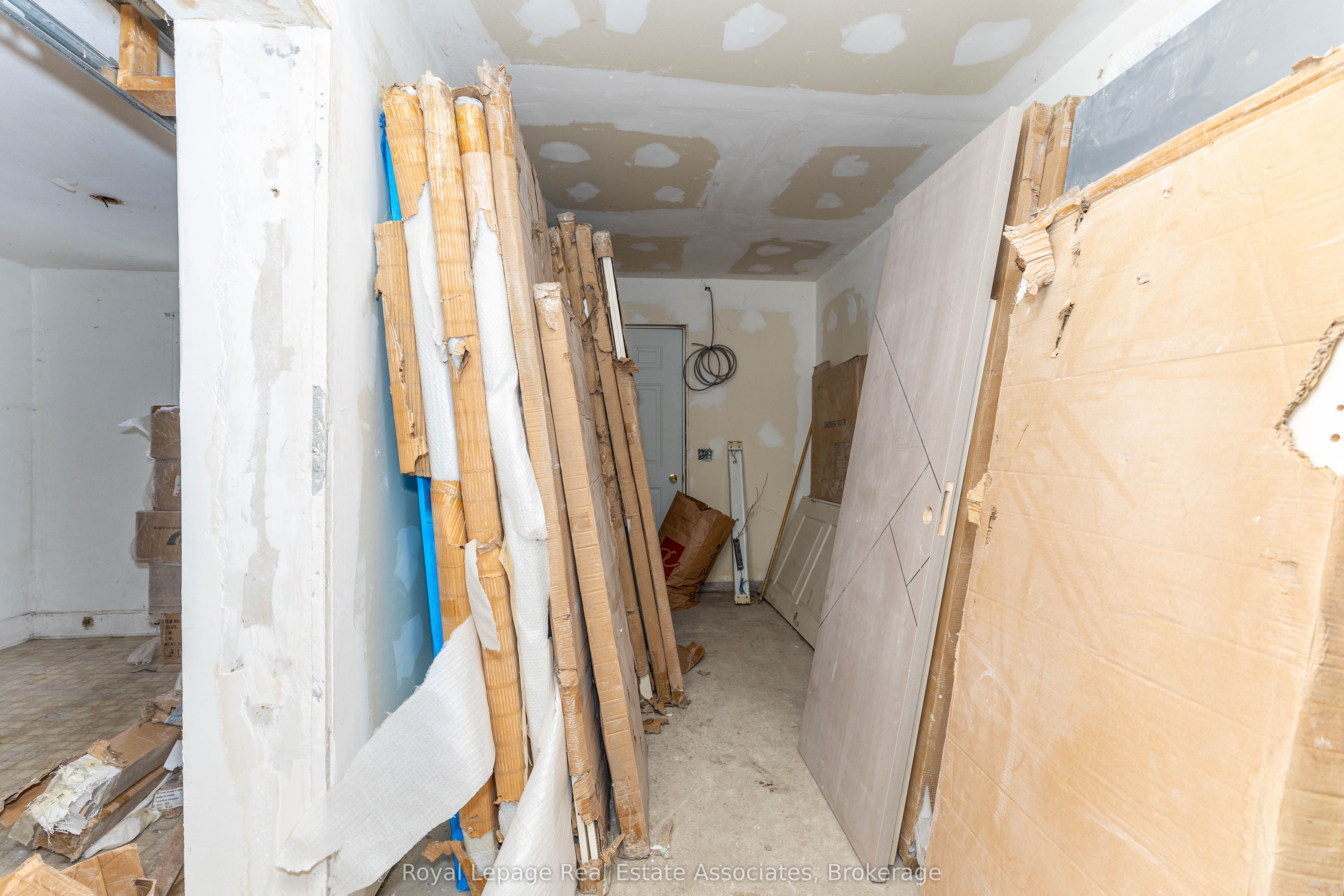198 Bathurst Street Property Photo 17