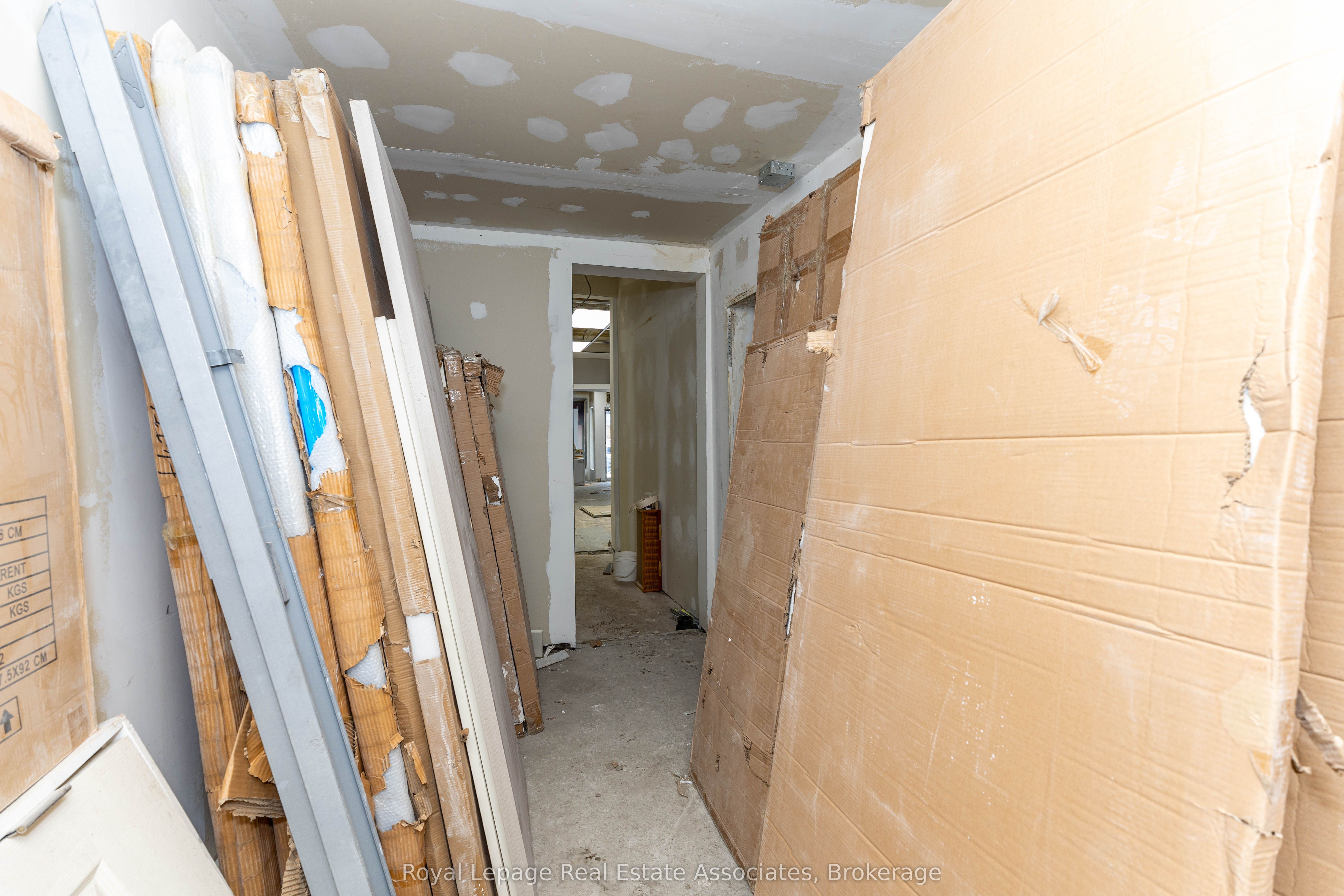 198 Bathurst Street Property Photo 18