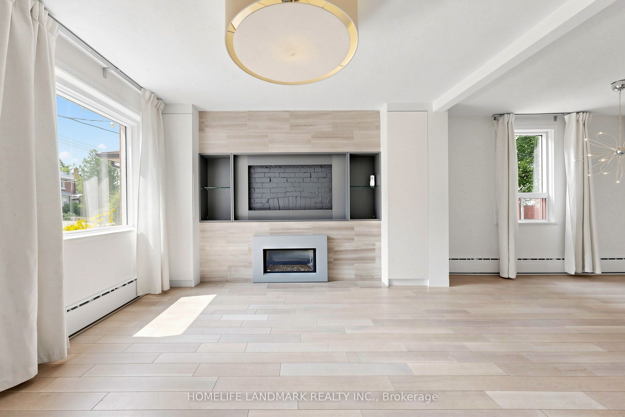 190 Lawrence Avenue W Property Photo 11
