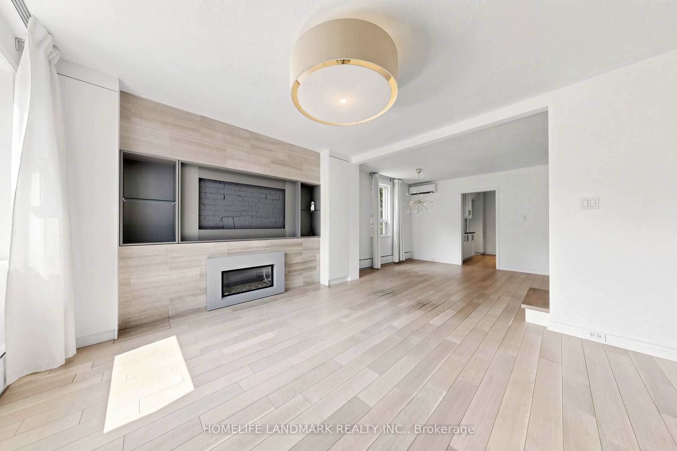 190 Lawrence Avenue W Property Photo 12