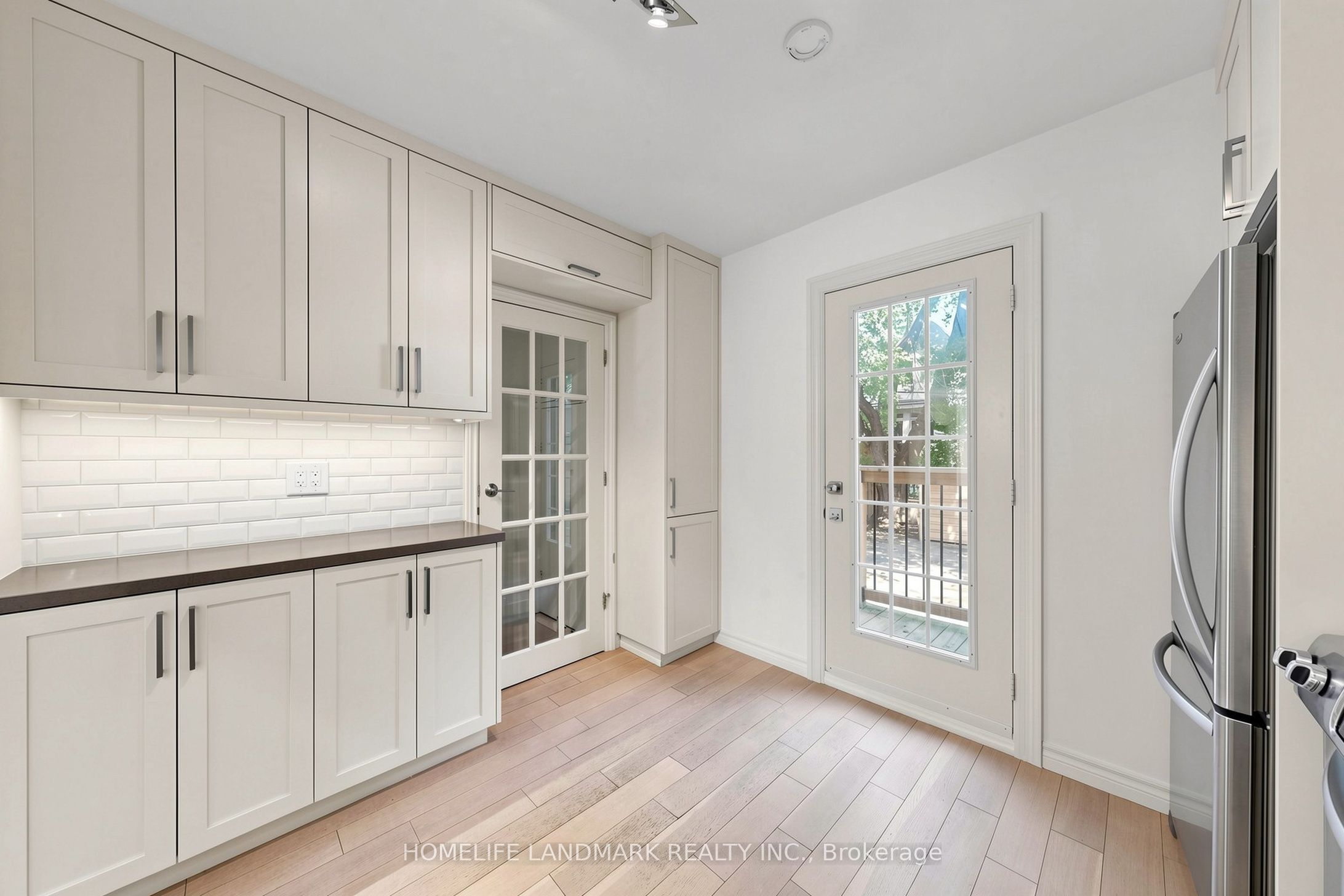 190 Lawrence Avenue W Property Photo 17