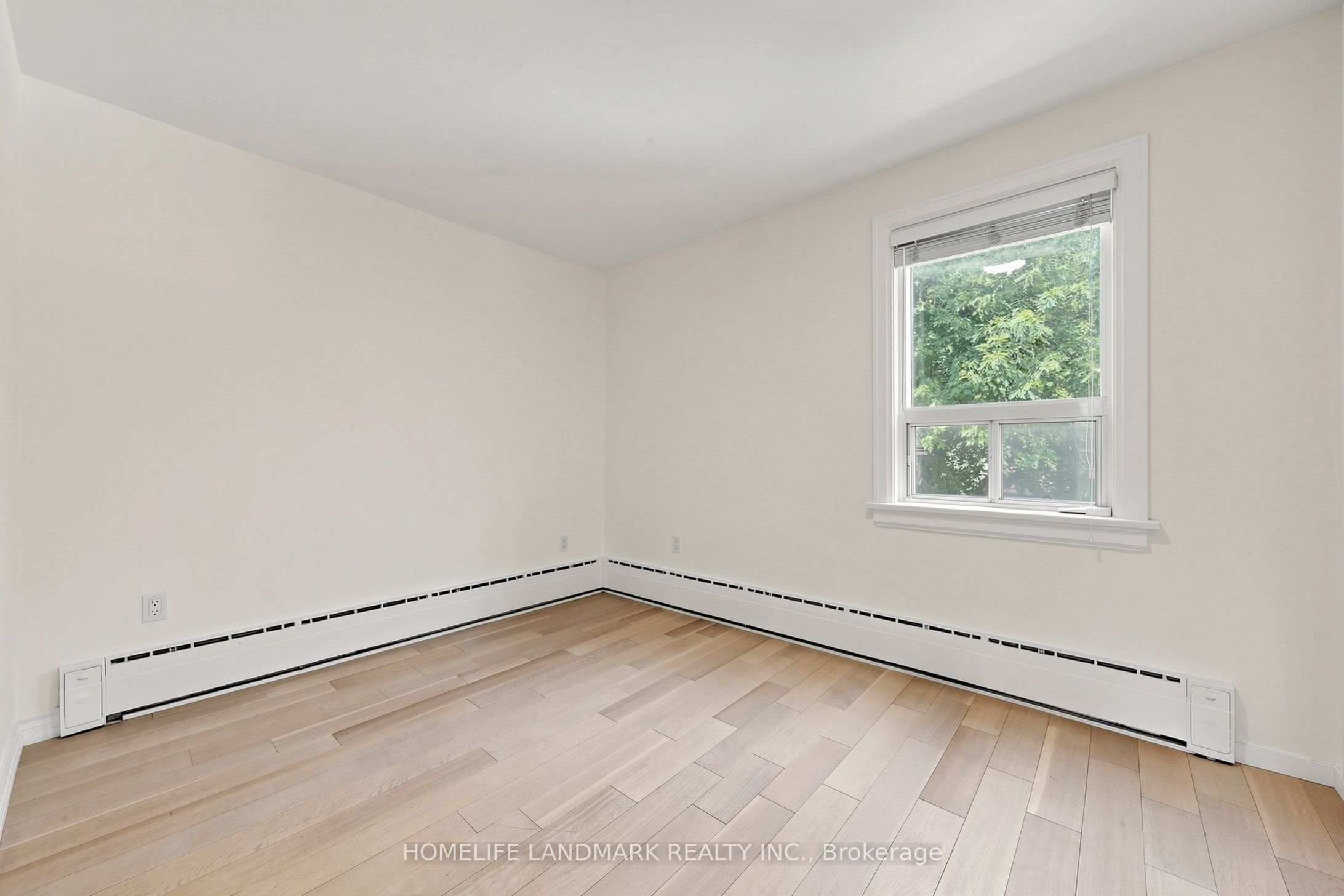 190 Lawrence Avenue W Property Photo 23